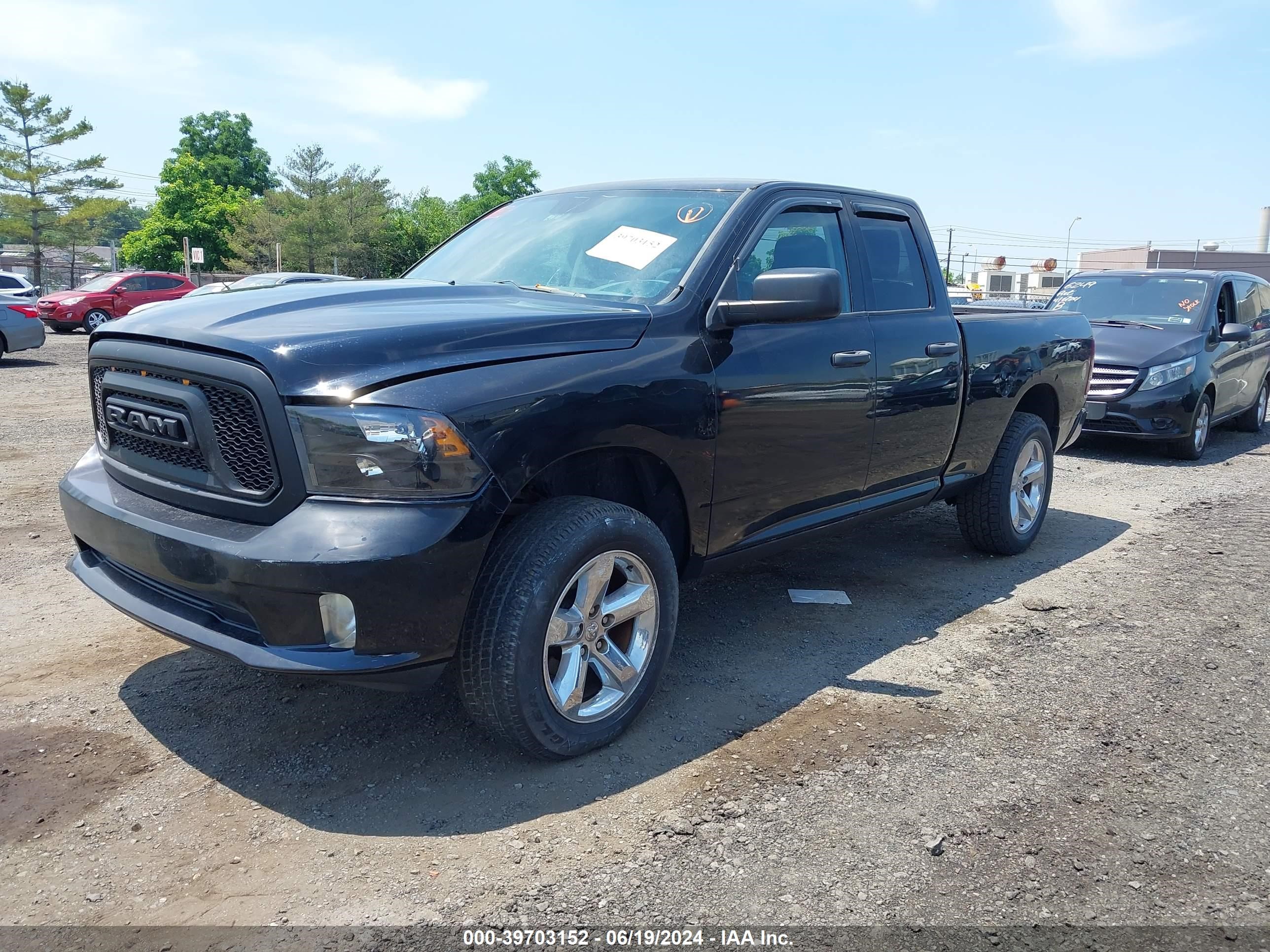 2014 Ram 1500 Express vin: 1C6RR7FT4ES142927