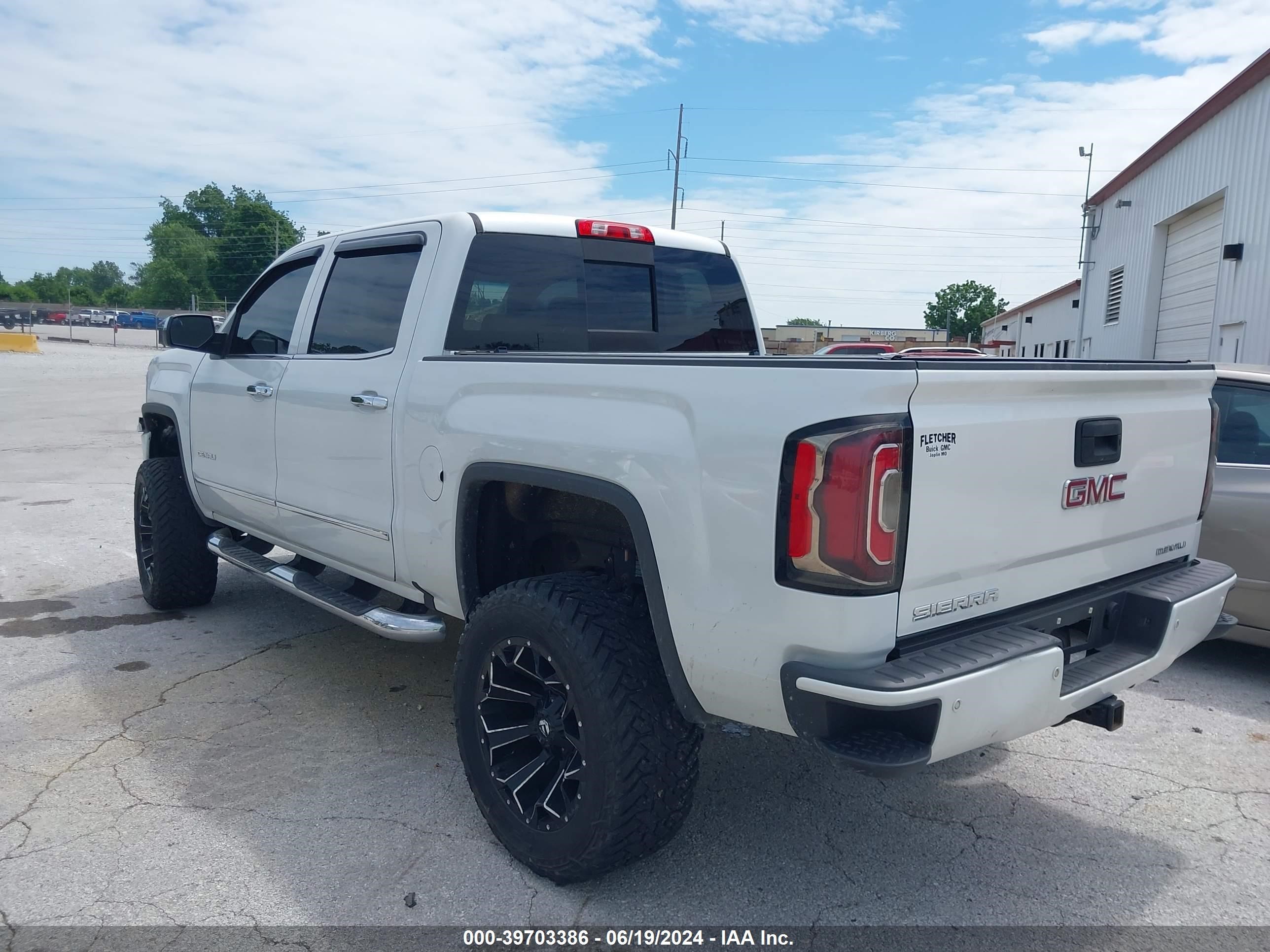 2018 GMC Sierra 1500 Denali vin: 3GTU2PEJXJG564113