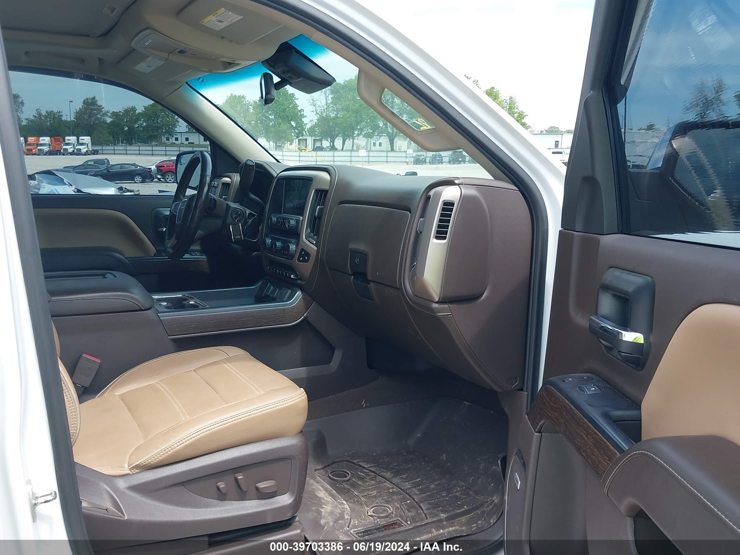 2018 GMC Sierra 1500 Denali vin: 3GTU2PEJXJG564113