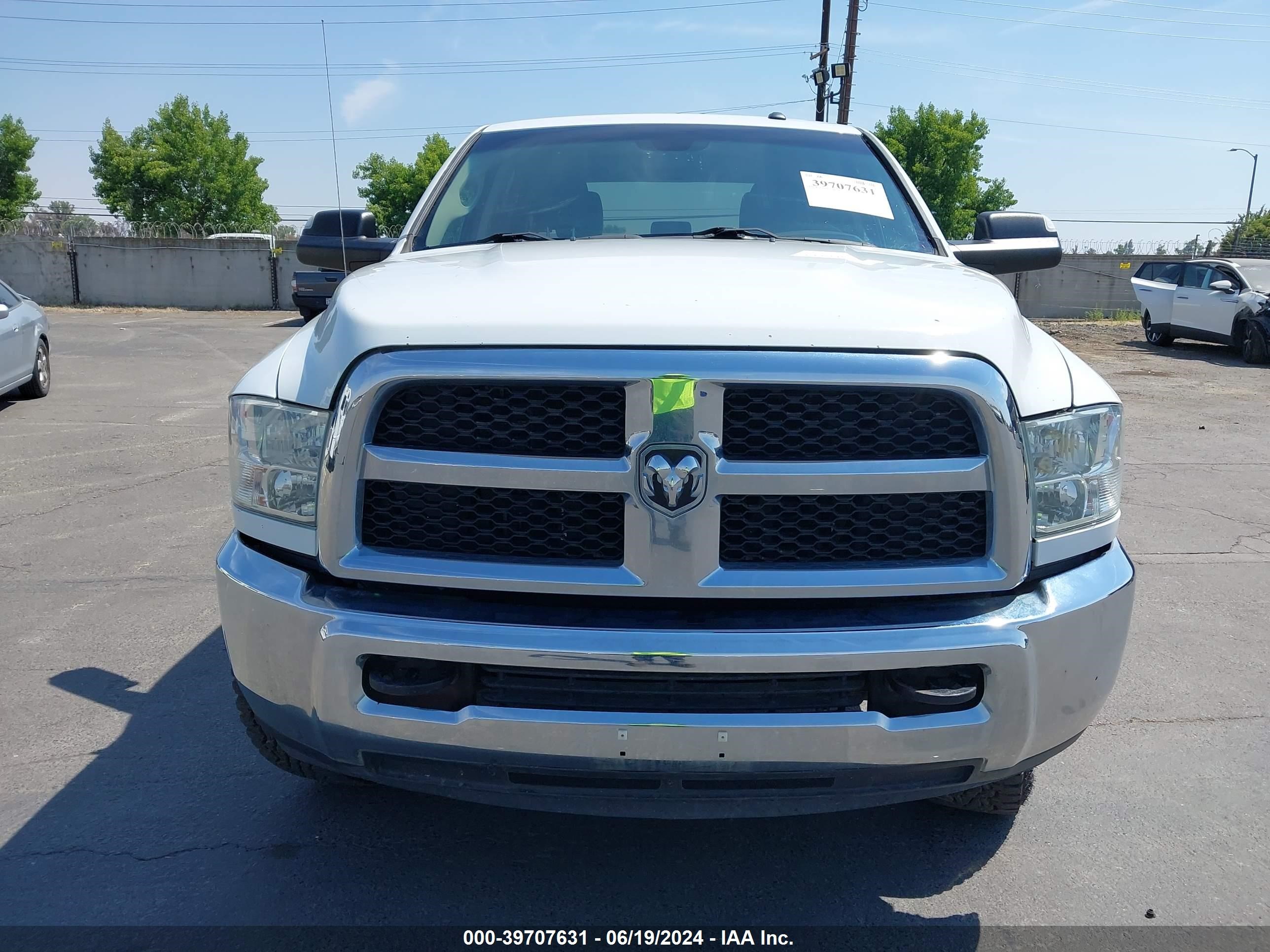 2017 Ram 2500 Tradesman 4X4 8' Box vin: 3C6UR5HJ0HG716204