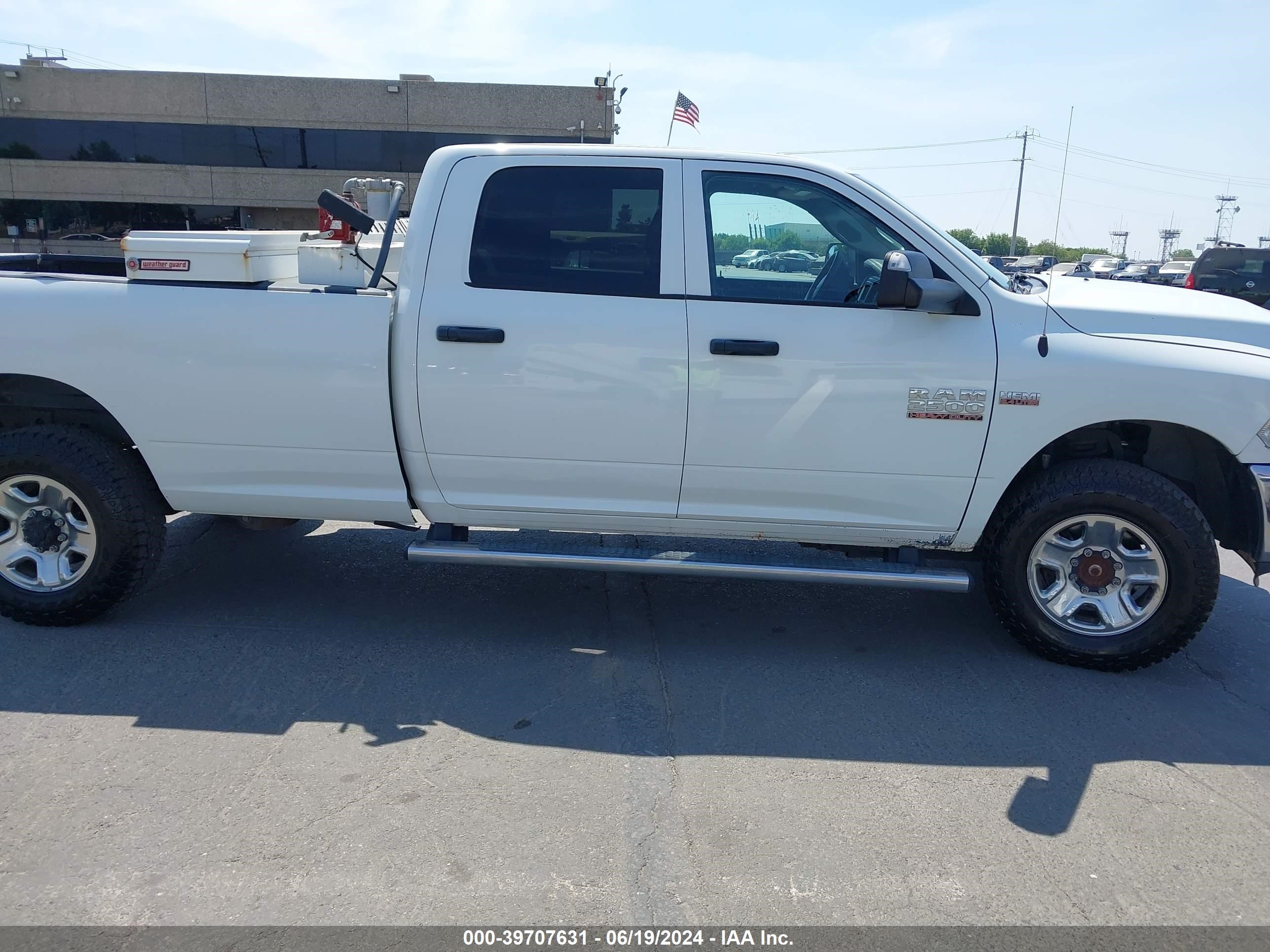 2017 Ram 2500 Tradesman 4X4 8' Box vin: 3C6UR5HJ0HG716204