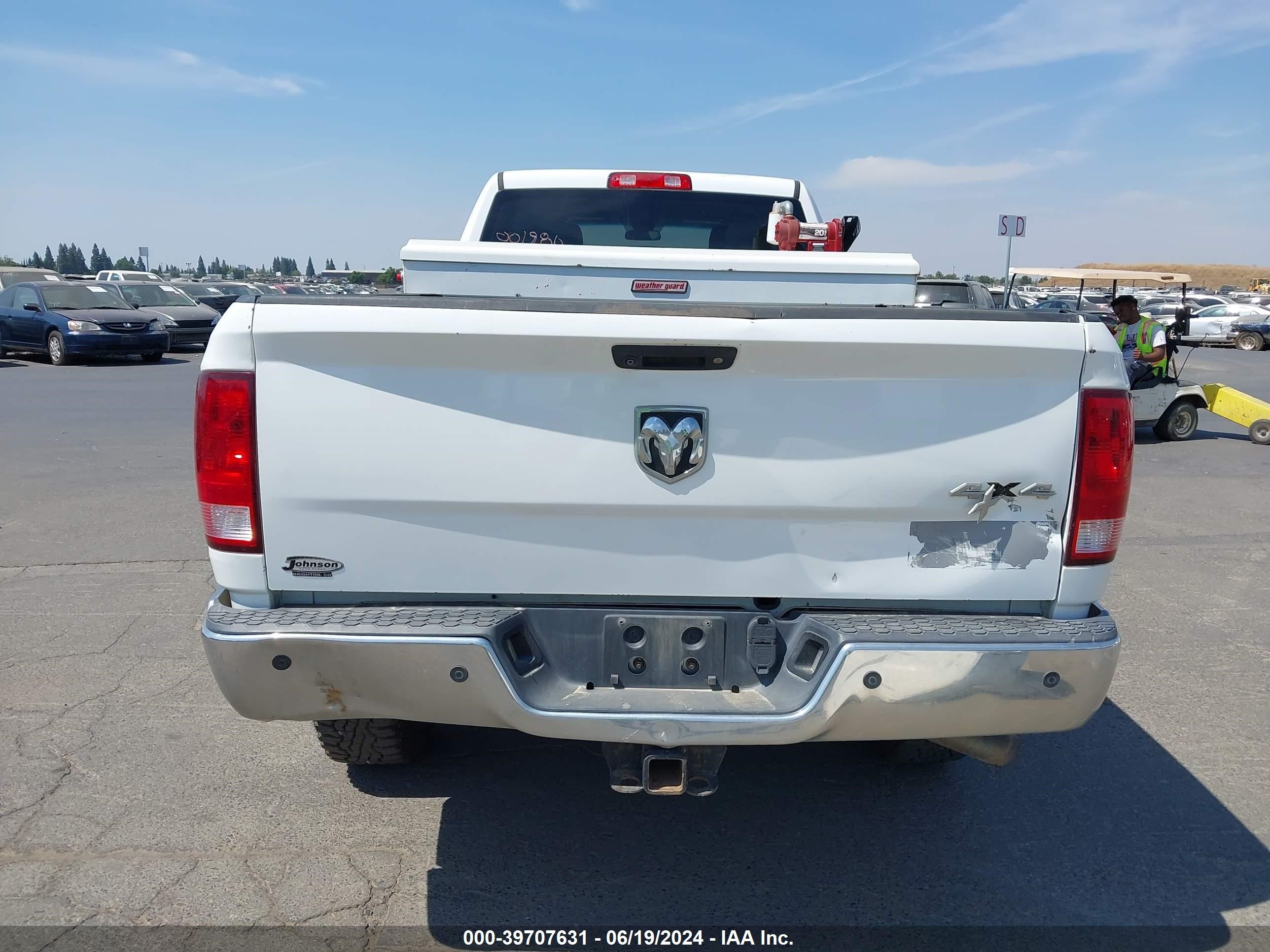 2017 Ram 2500 Tradesman 4X4 8' Box vin: 3C6UR5HJ0HG716204