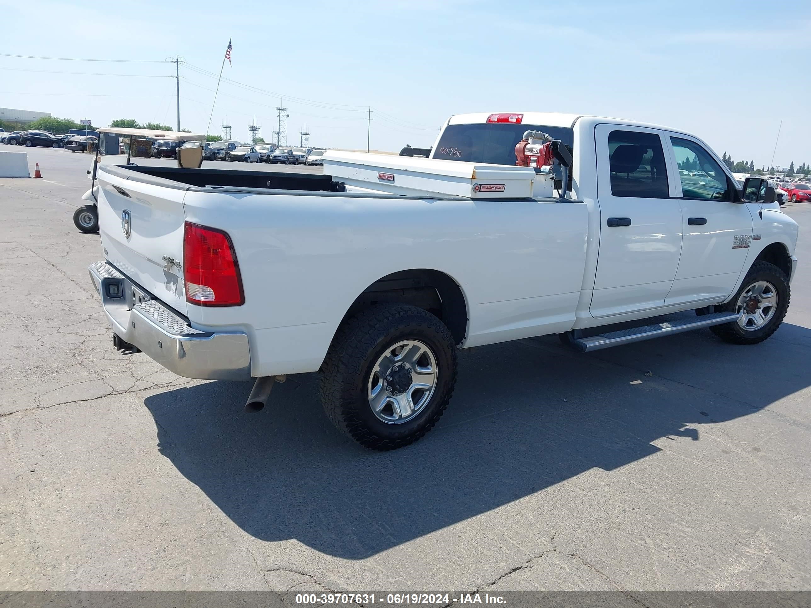 2017 Ram 2500 Tradesman 4X4 8' Box vin: 3C6UR5HJ0HG716204