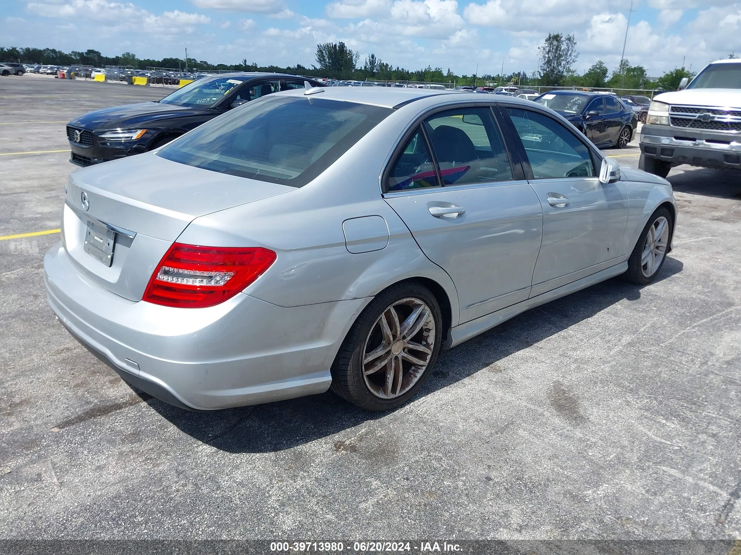 2013 Mercedes-Benz C 250 Luxury/Sport vin: WDDGF4HB9DA809836