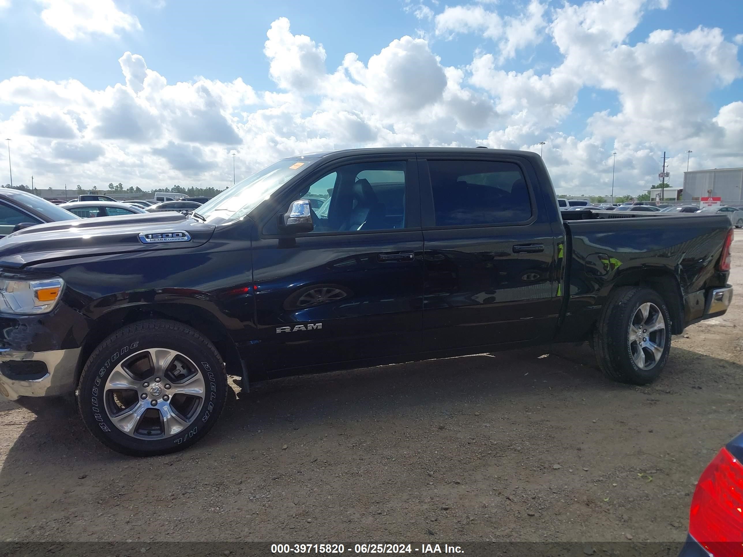 2024 Ram 1500 Laramie vin: 1C6RREJT3RN219660