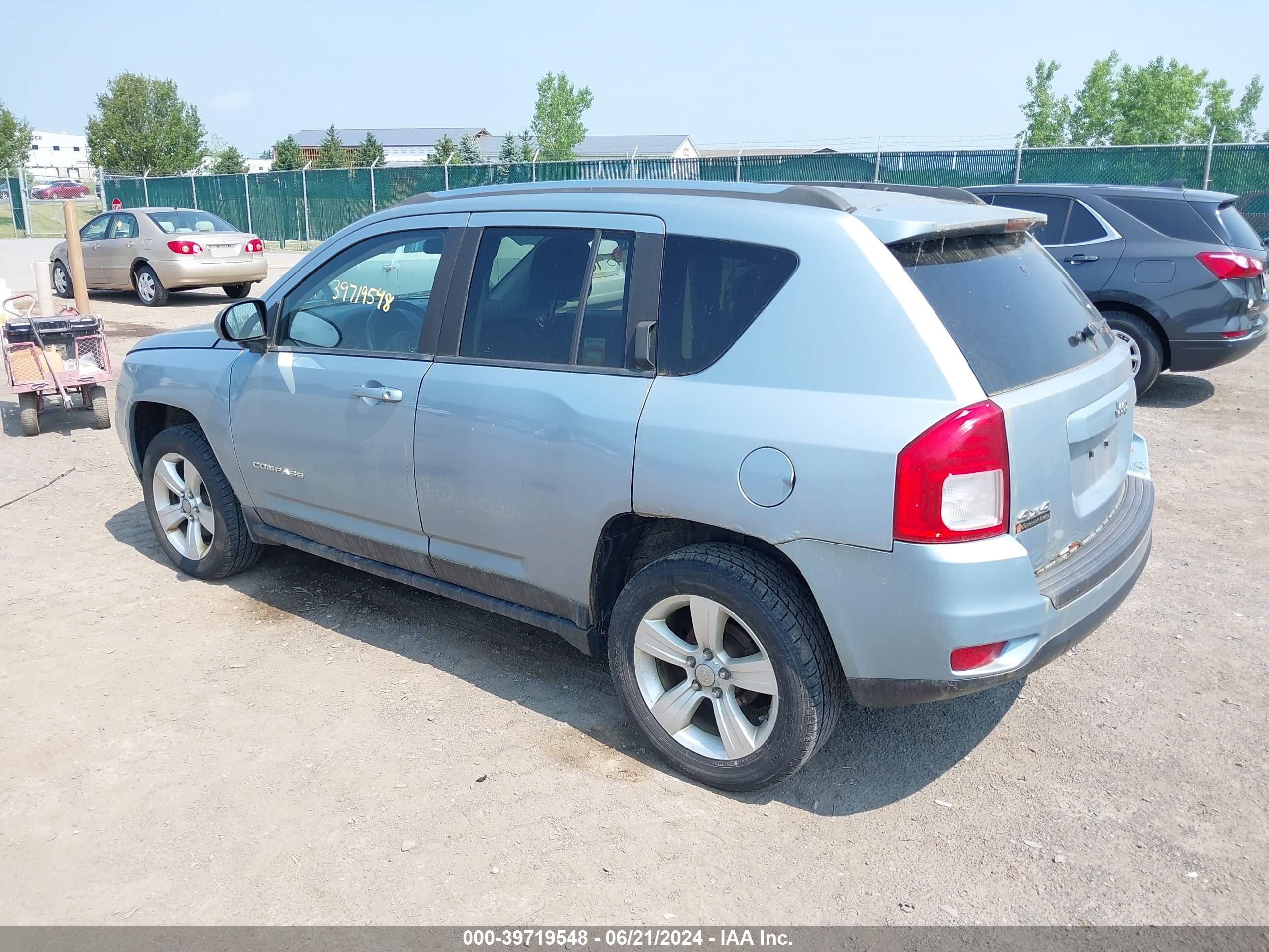 2013 Jeep Compass Latitude vin: 1C4NJDEB0DD164299