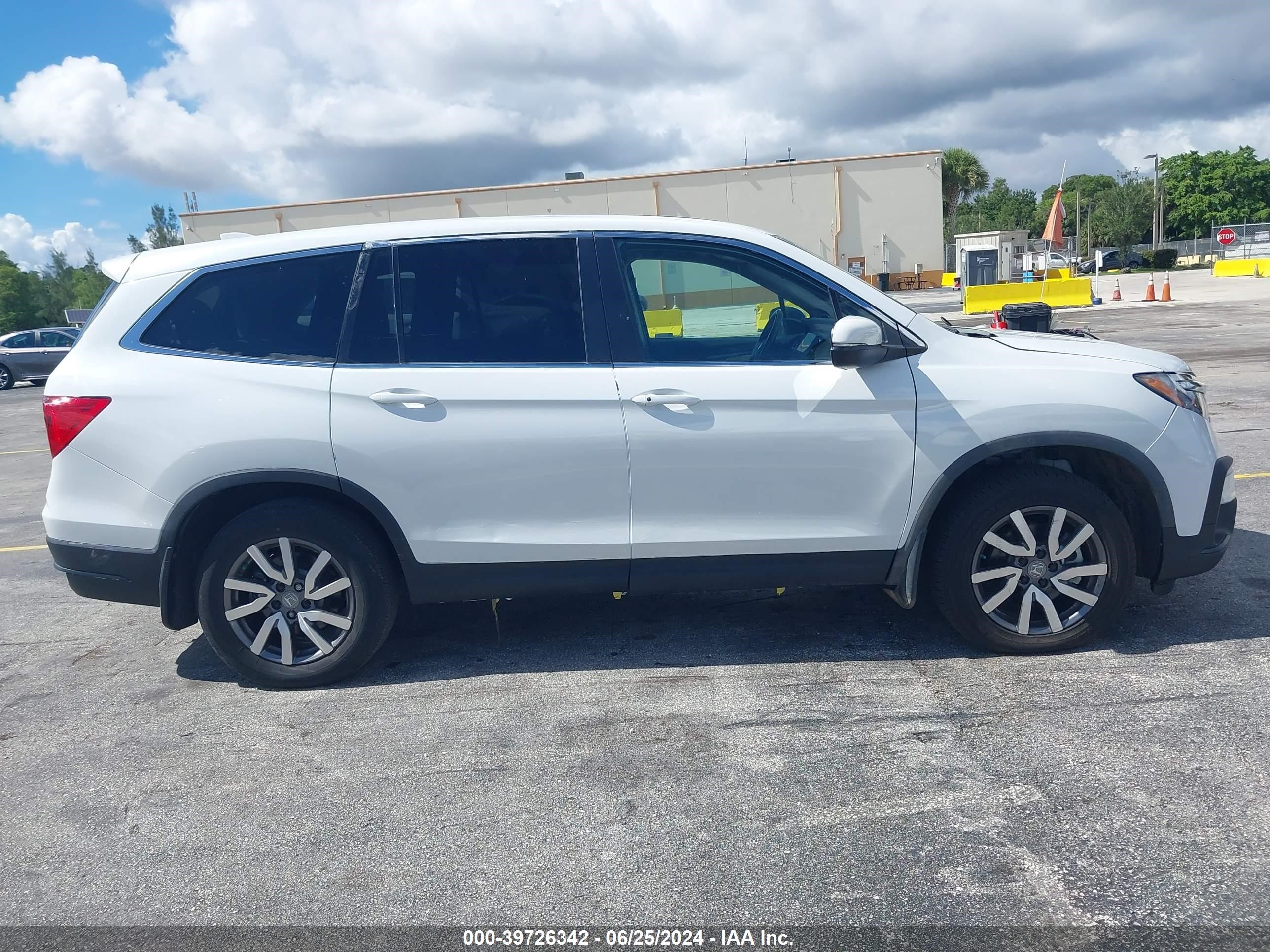 2022 Honda Pilot Ex-L vin: 5FNYF5H51NB012276