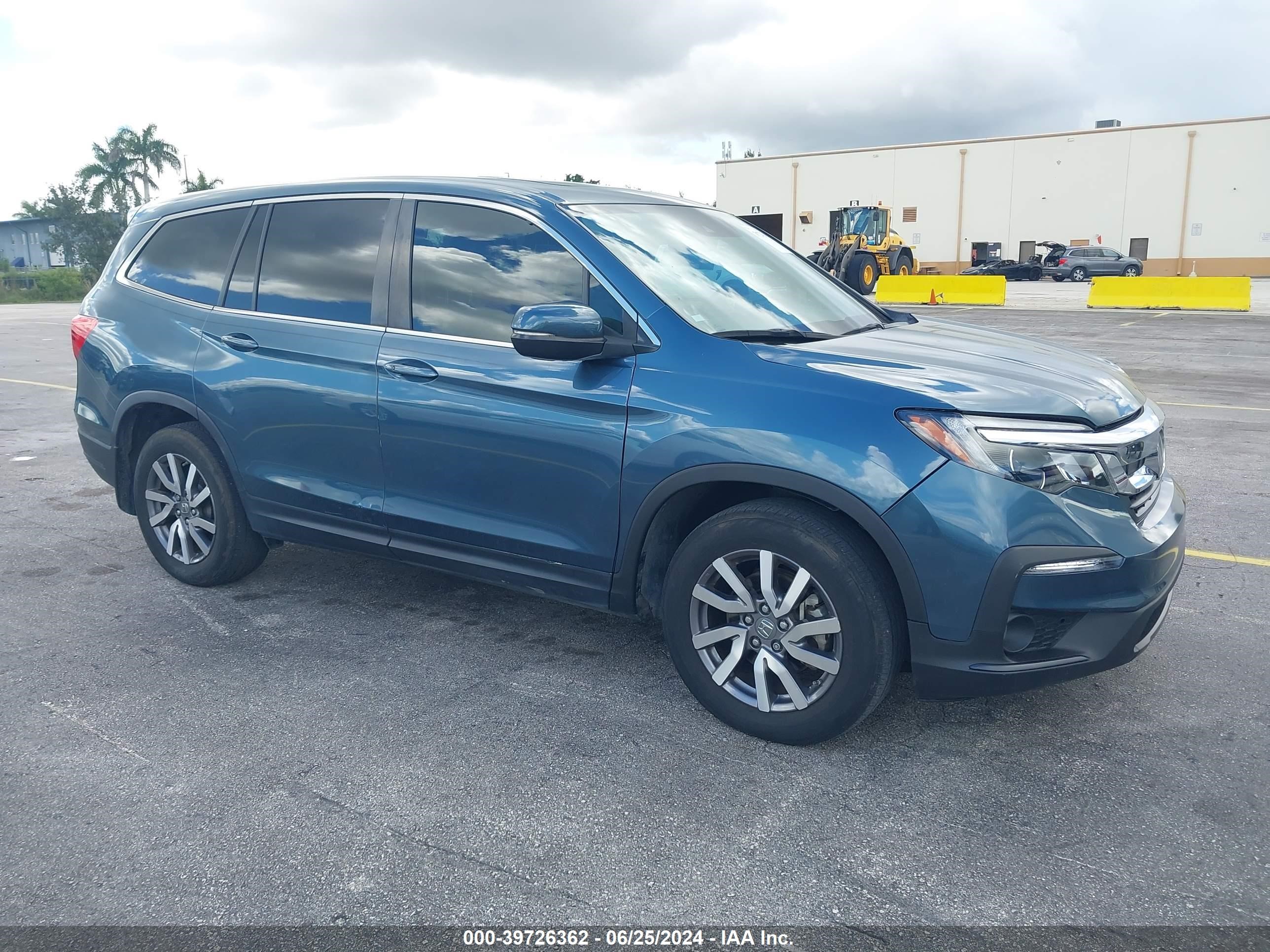 2020 Honda Pilot Ex-L vin: 5FNYF5H53LB022174