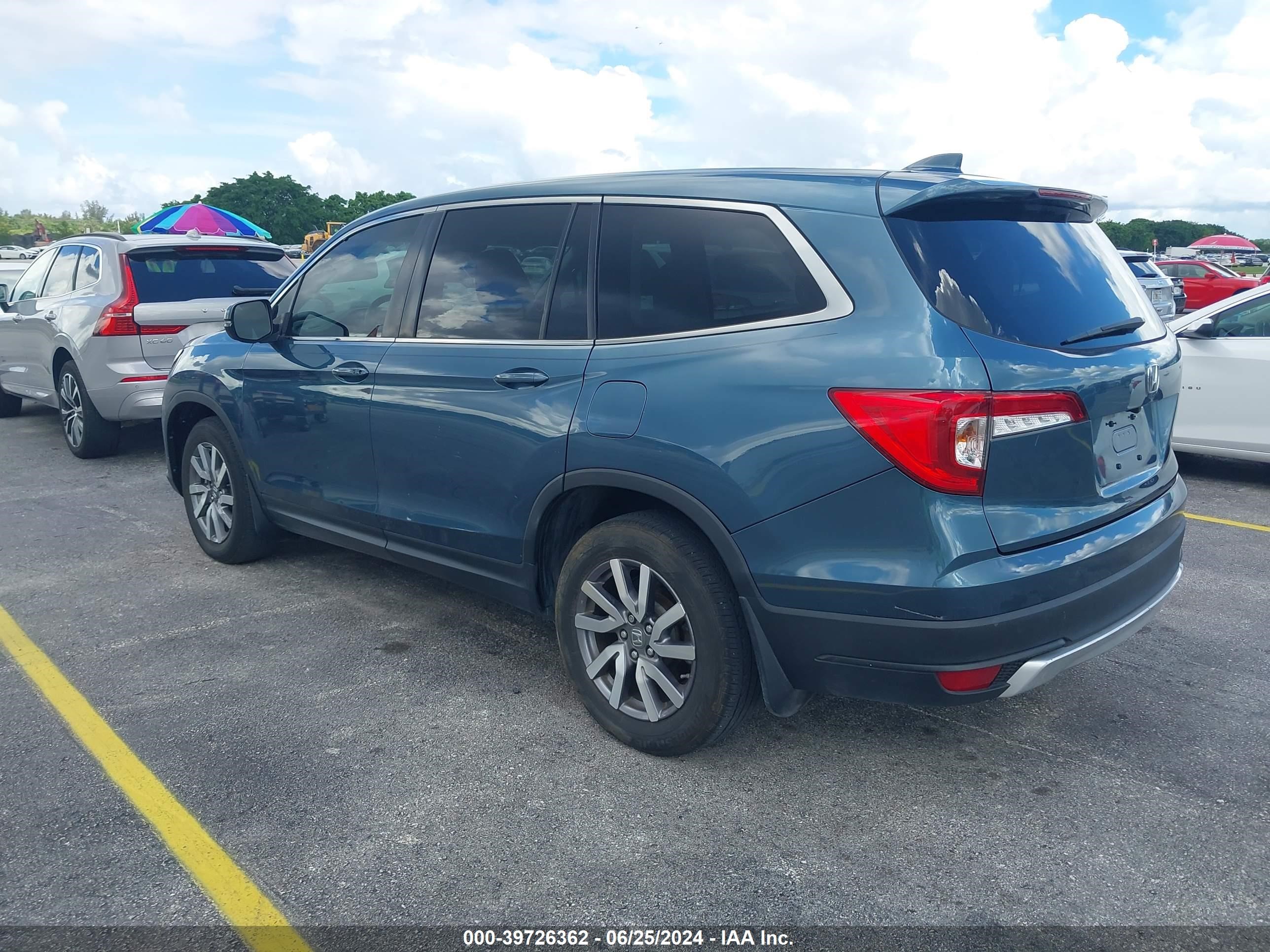 2020 Honda Pilot Ex-L vin: 5FNYF5H53LB022174