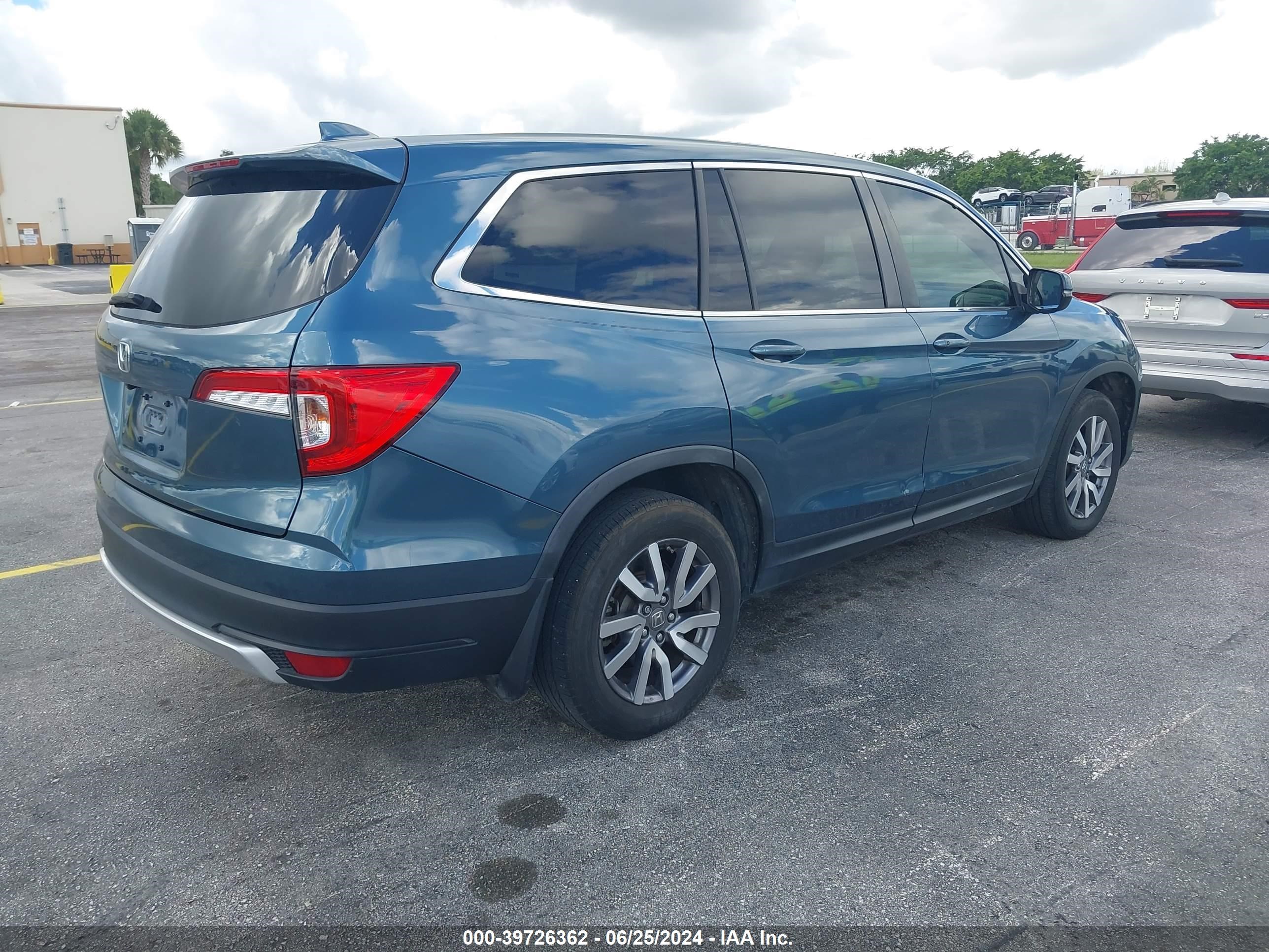 2020 Honda Pilot Ex-L vin: 5FNYF5H53LB022174