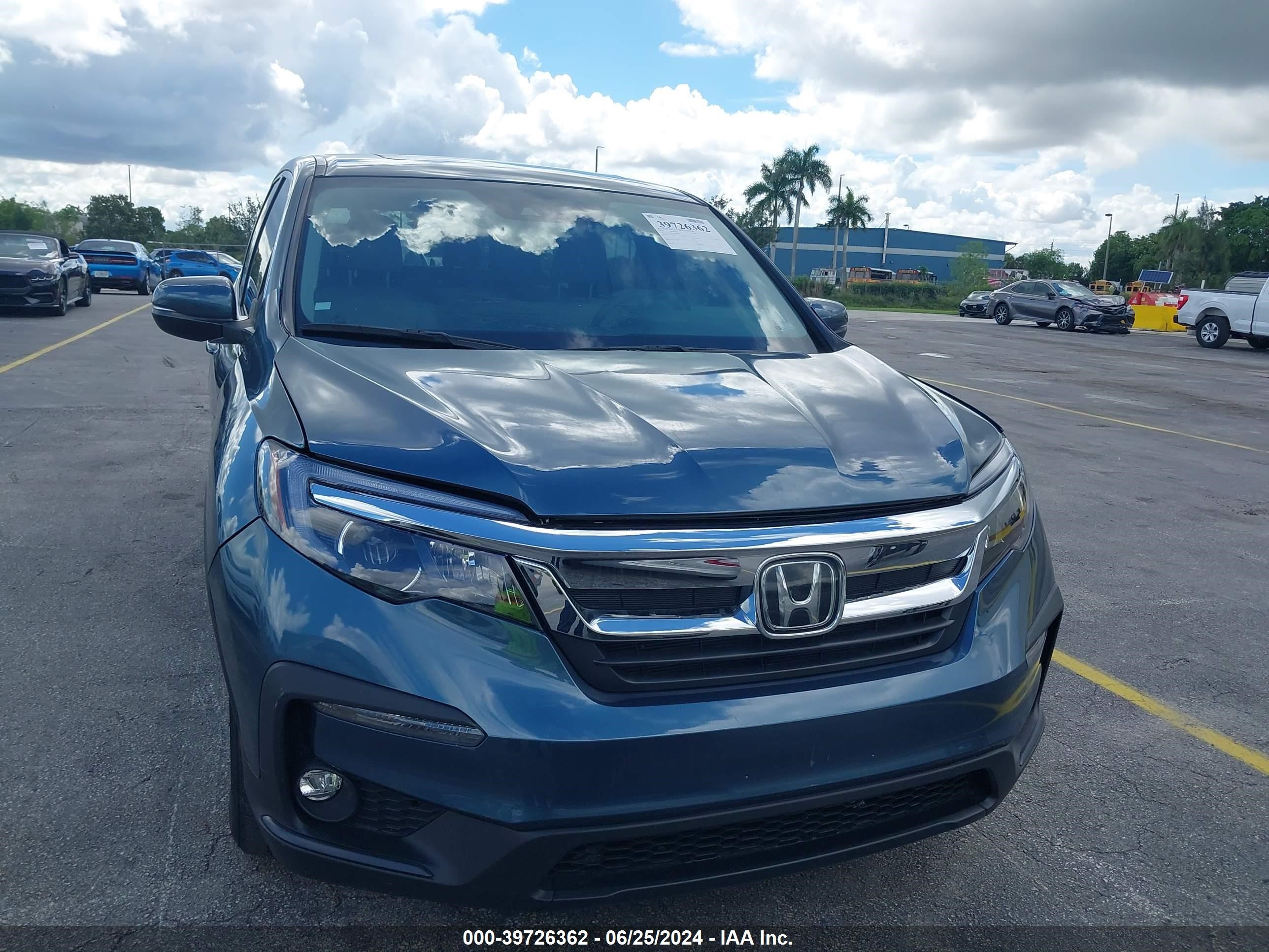 2020 Honda Pilot Ex-L vin: 5FNYF5H53LB022174