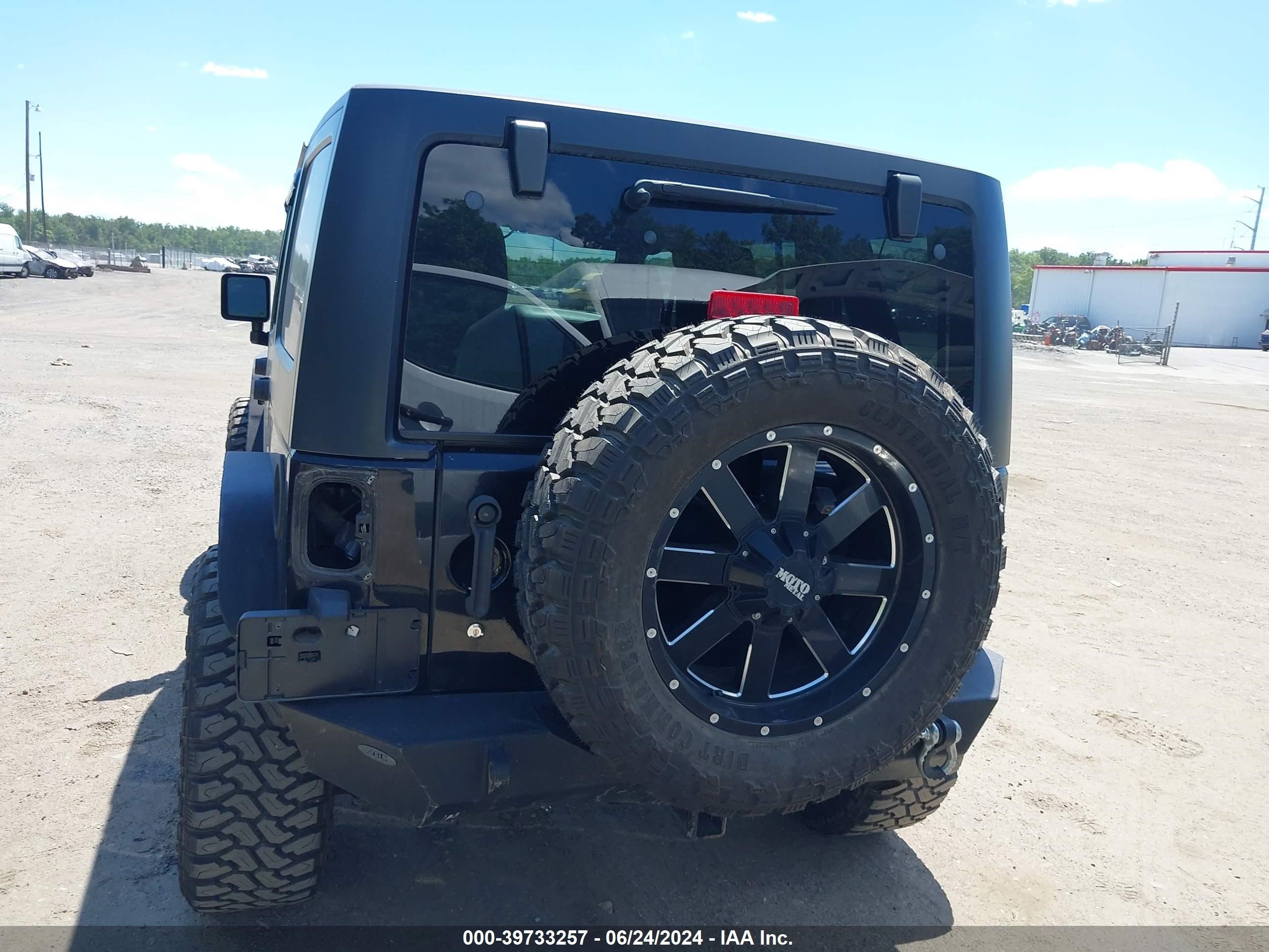 2015 Jeep Wrangler Unlimited Rubicon vin: 1C4BJWFG7FL560182