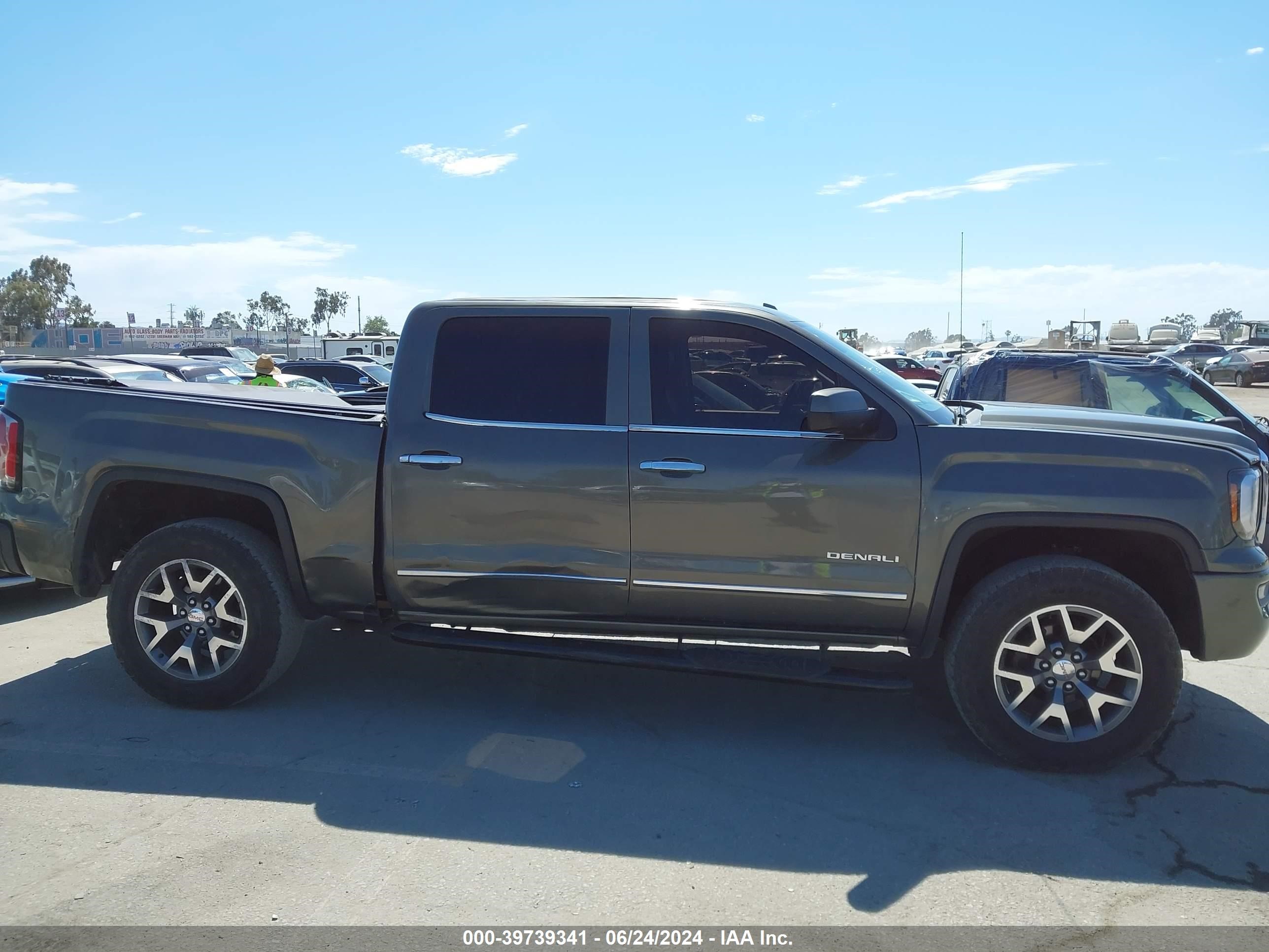 2017 GMC Sierra 1500 Denali vin: 3GTU2PEJ2HG197198