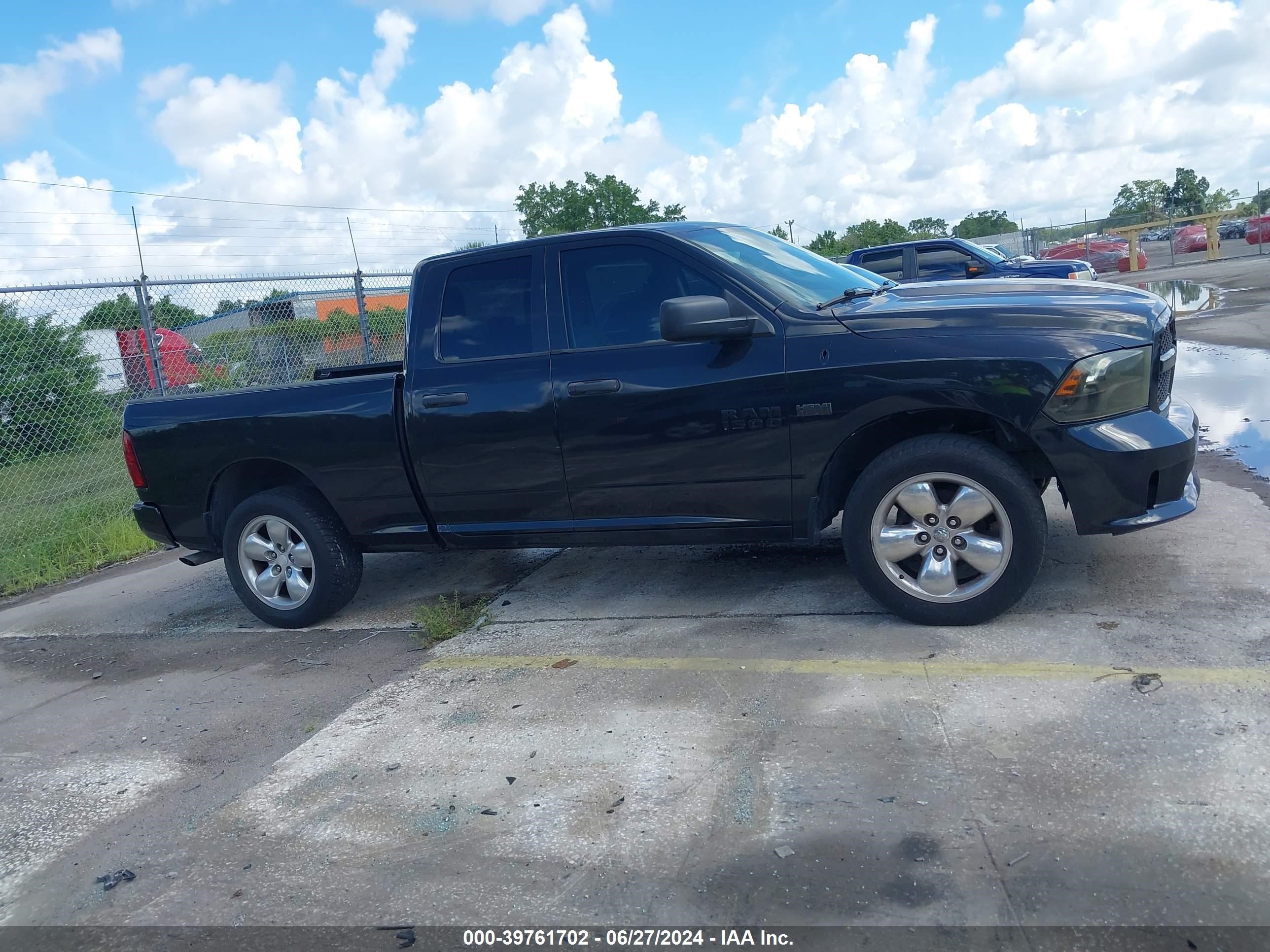 2018 Ram 1500 St vin: 1C6RR6FT6JS299640