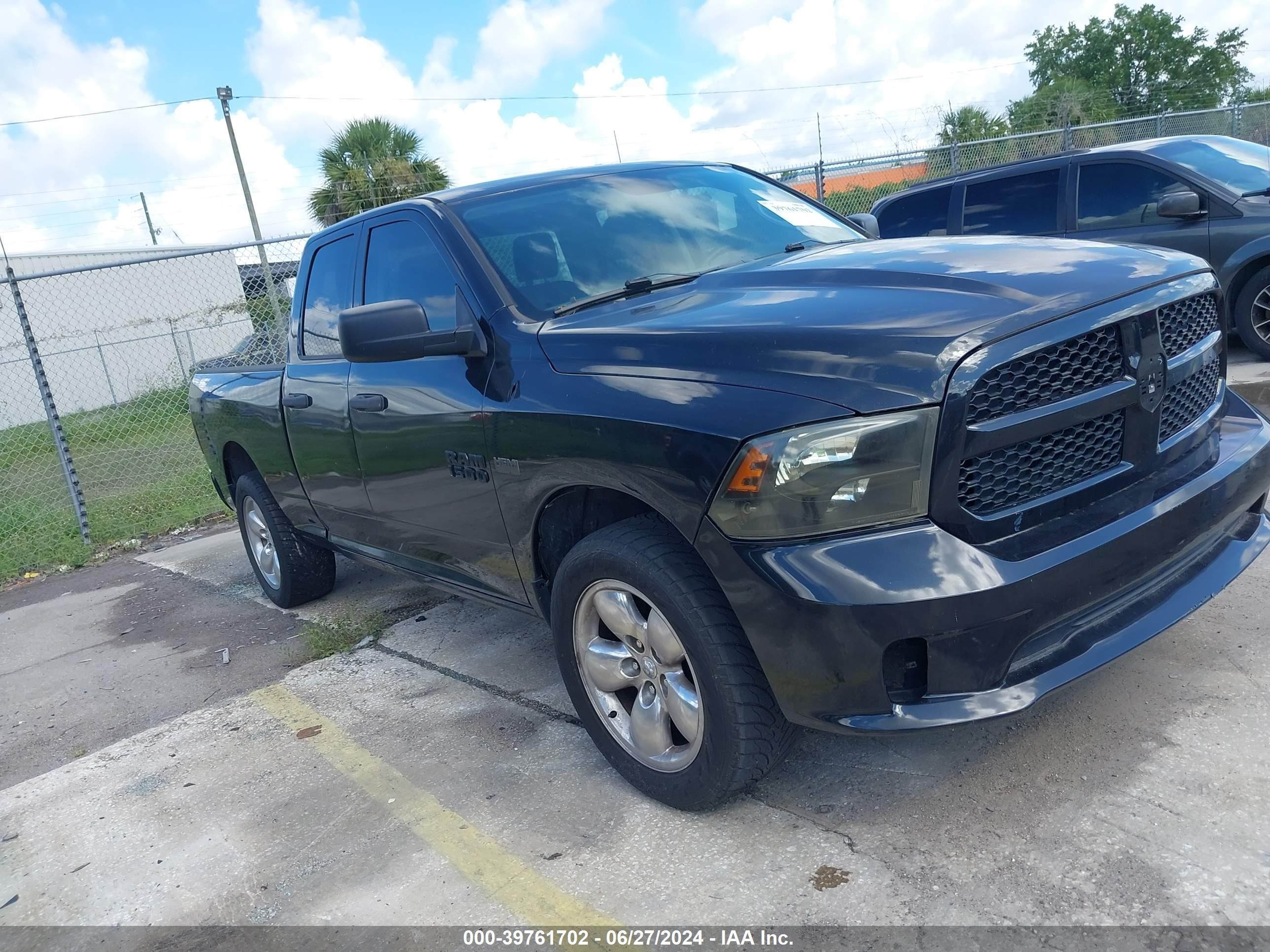 2018 Ram 1500 St vin: 1C6RR6FT6JS299640