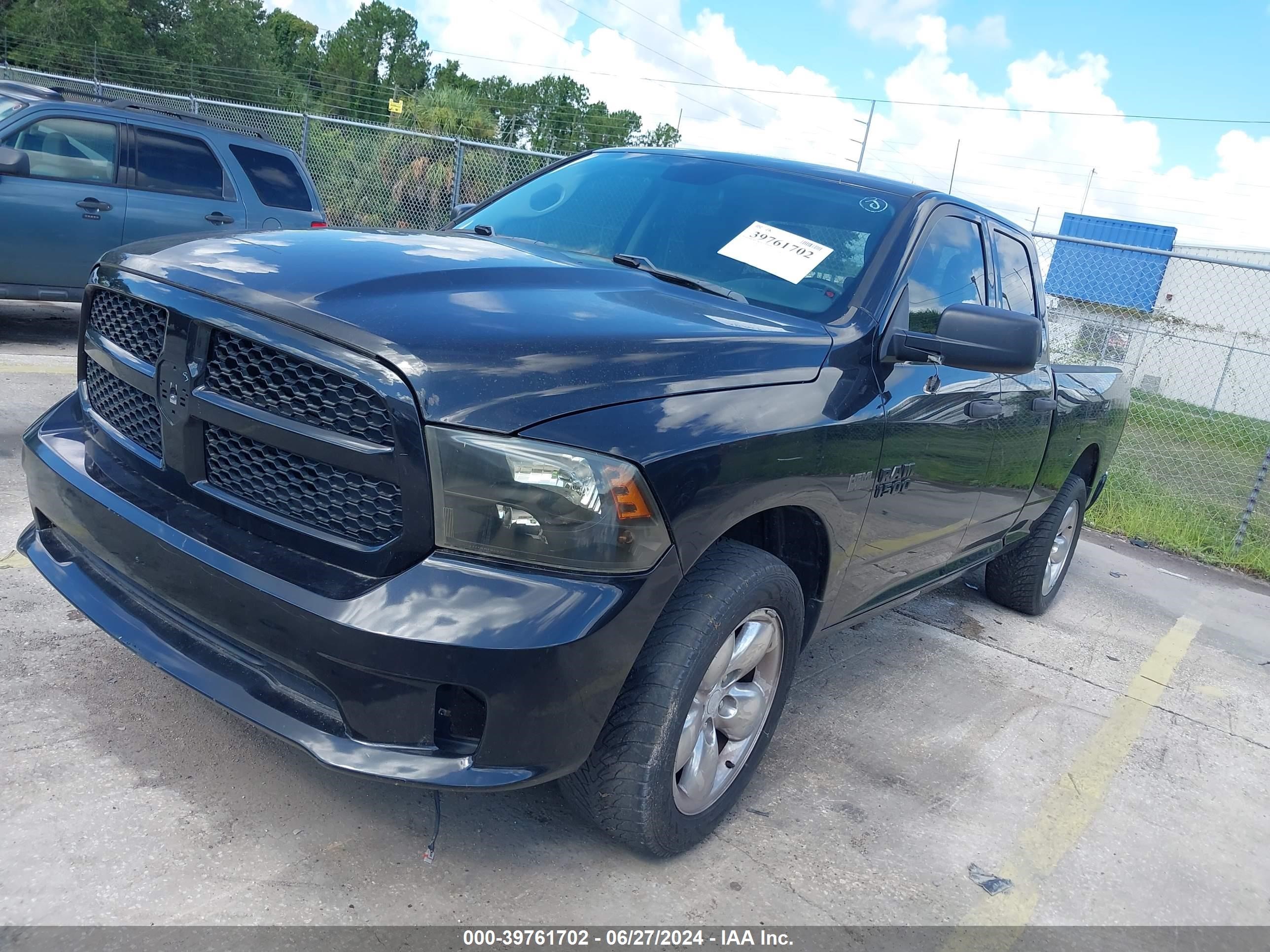 2018 Ram 1500 St vin: 1C6RR6FT6JS299640