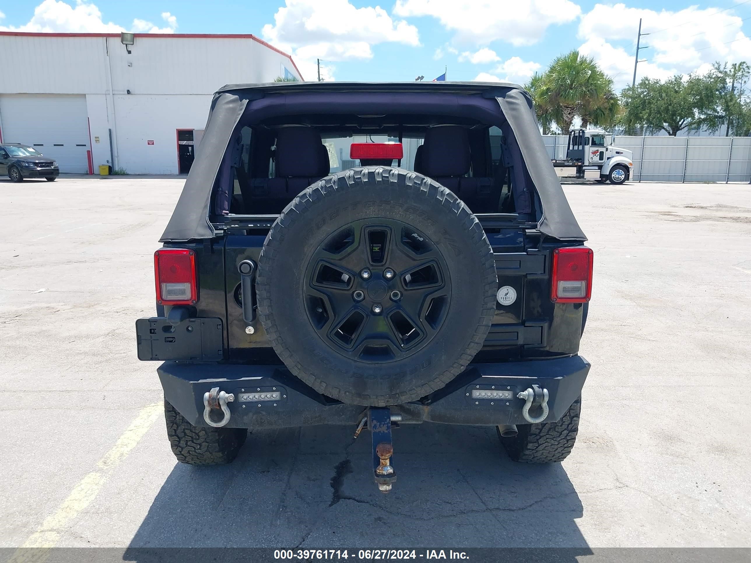 2015 Jeep Wrangler Unlimited Sport vin: 1C4HJWDG6FL601804