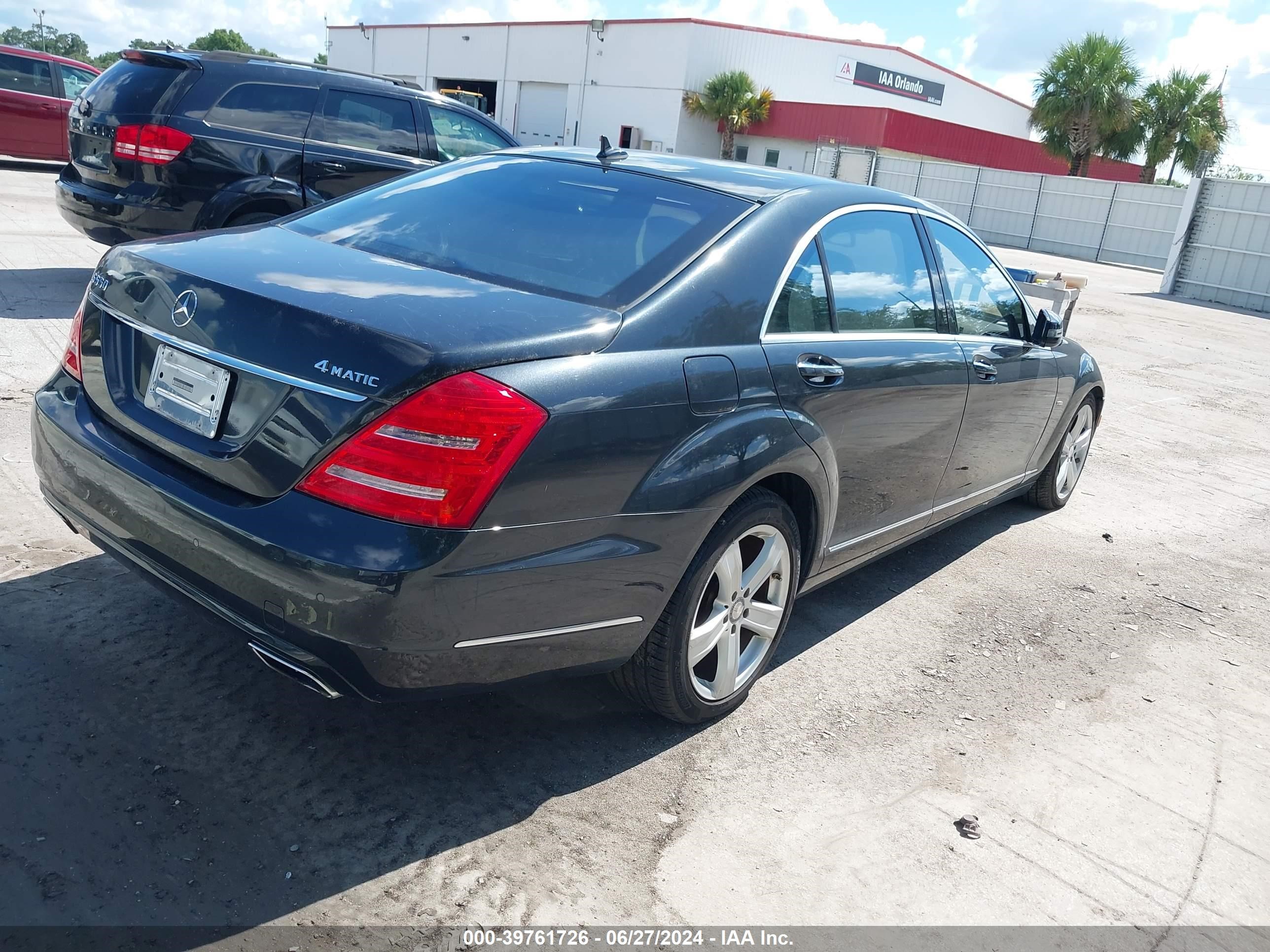 2012 Mercedes-Benz S-Class 550 4Matic vin: WDDNG9EBXCA452476