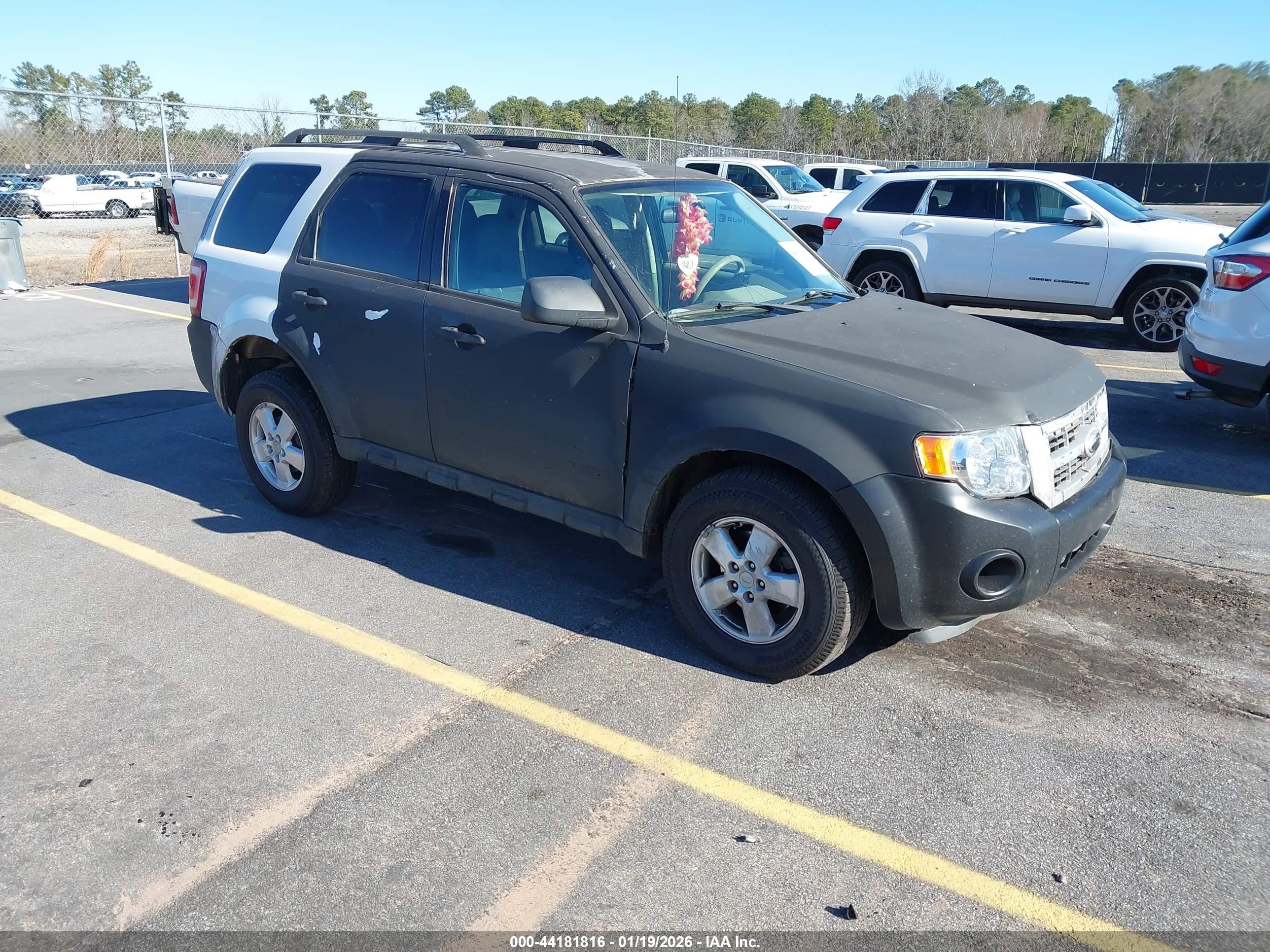 Ford Escape — photo 1