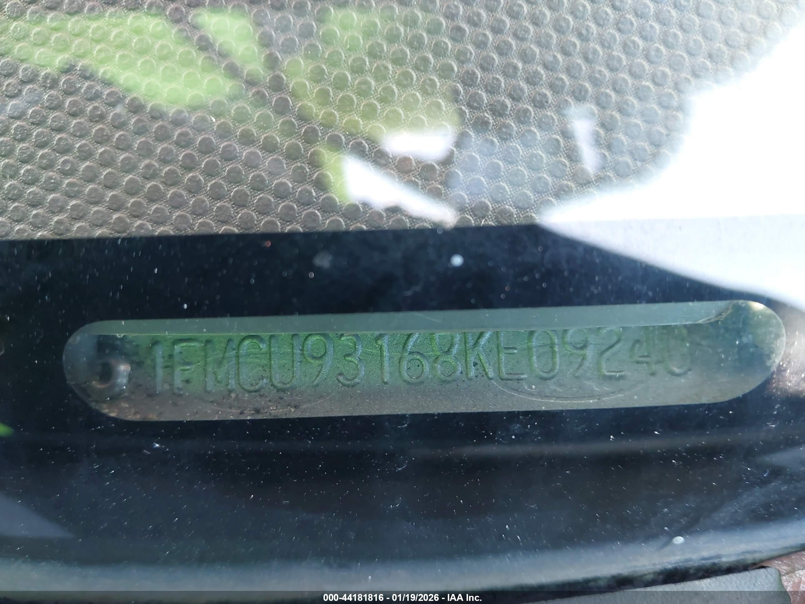 Ford Escape — photo 9