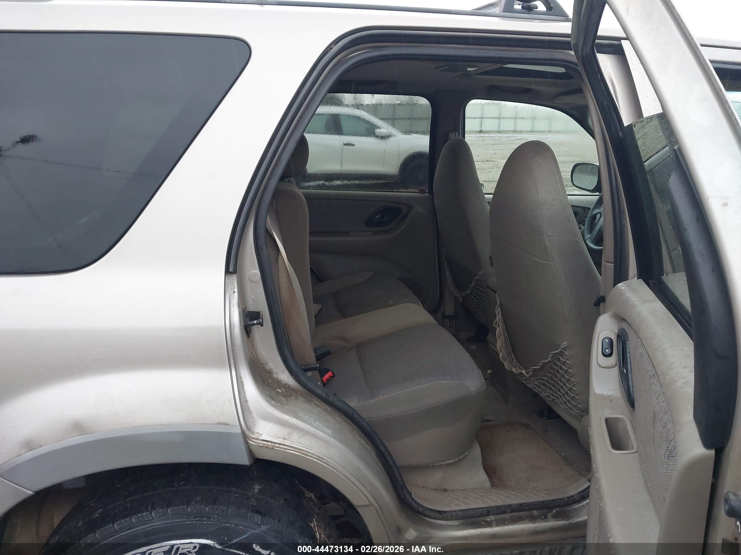 Ford Escape — zdjęcie 8