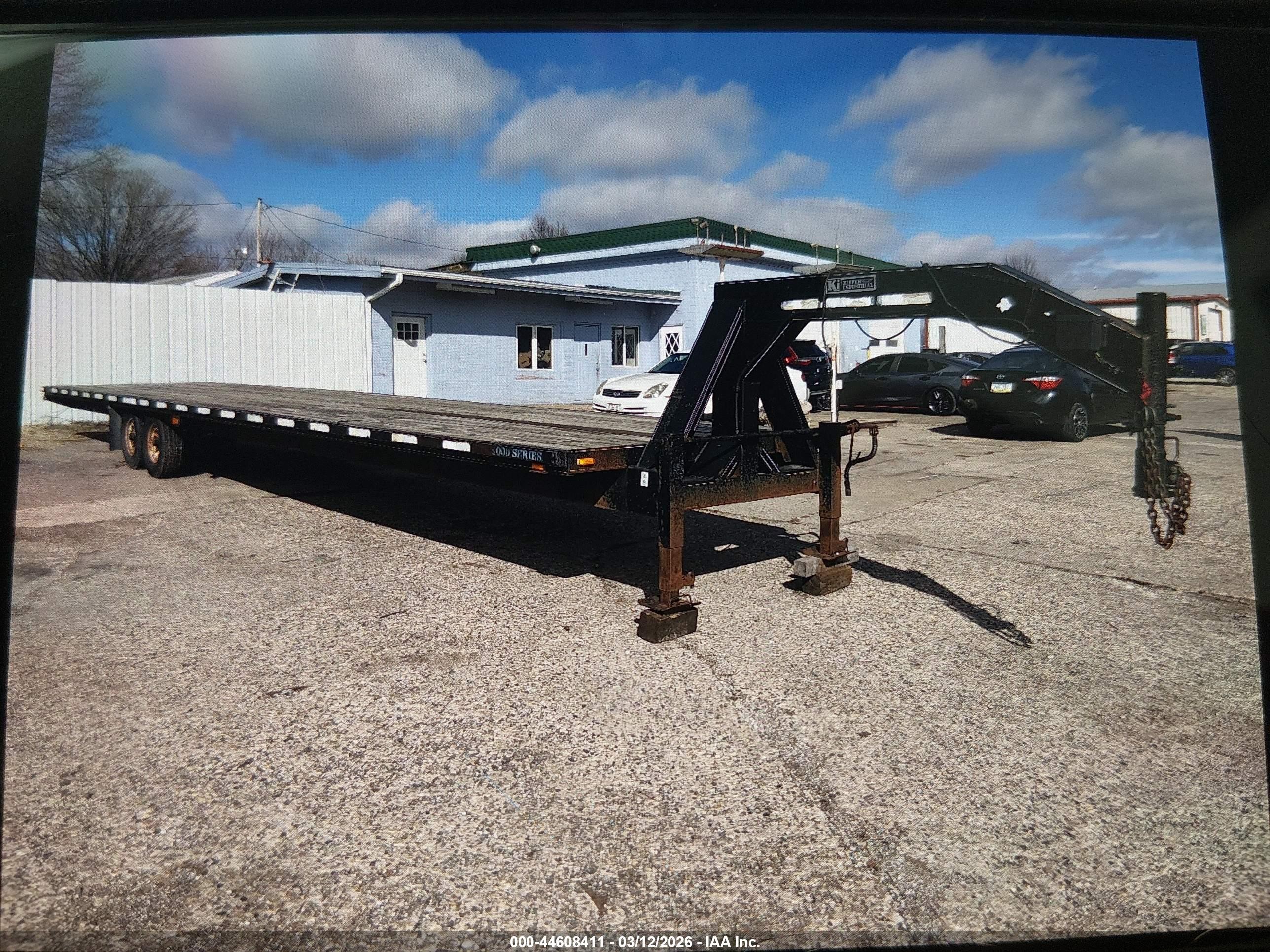 2000 Kiefer Built Inc Other
