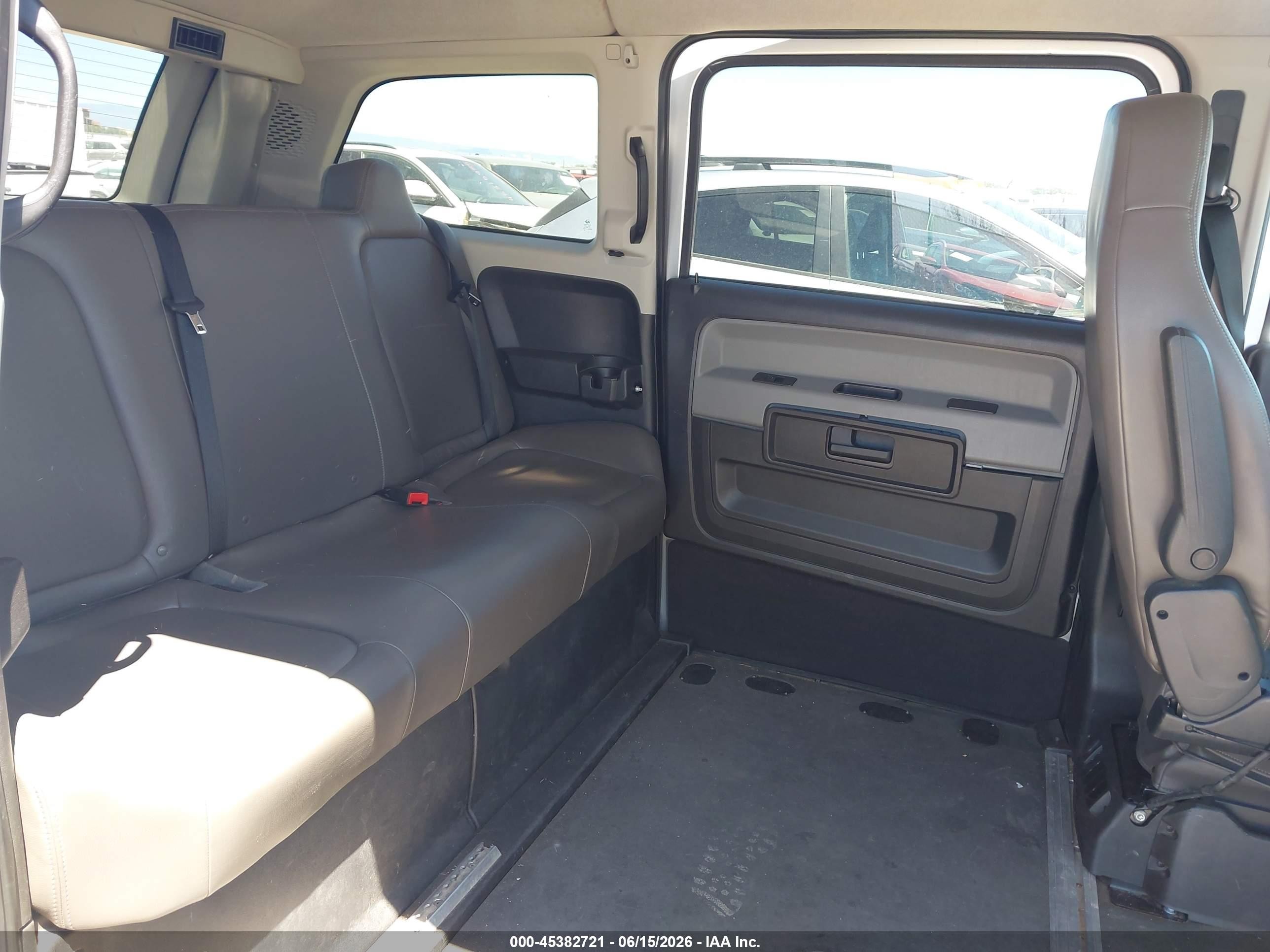 AM General MV-1 — photo 8