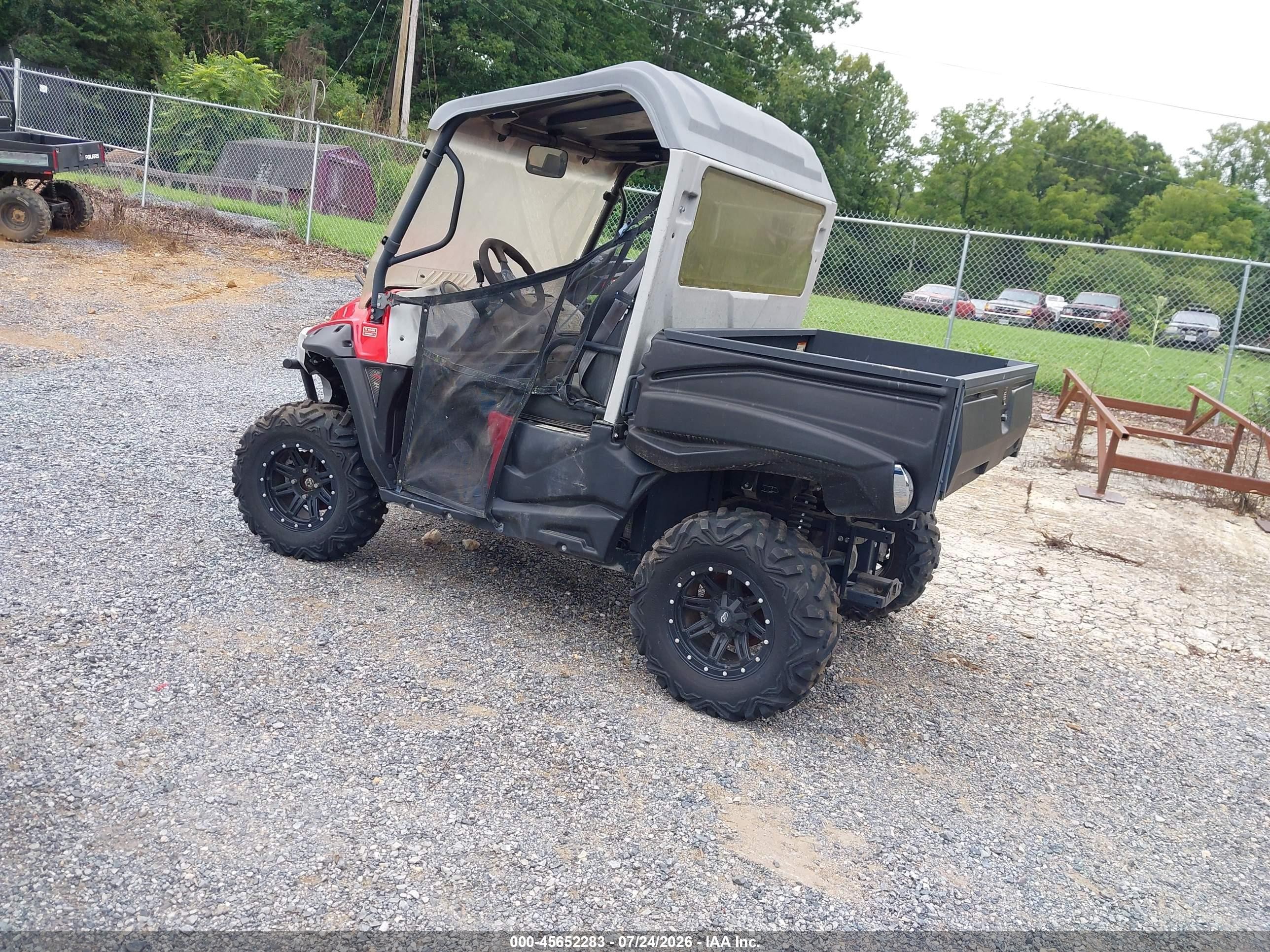 Mahindra — photo 3
