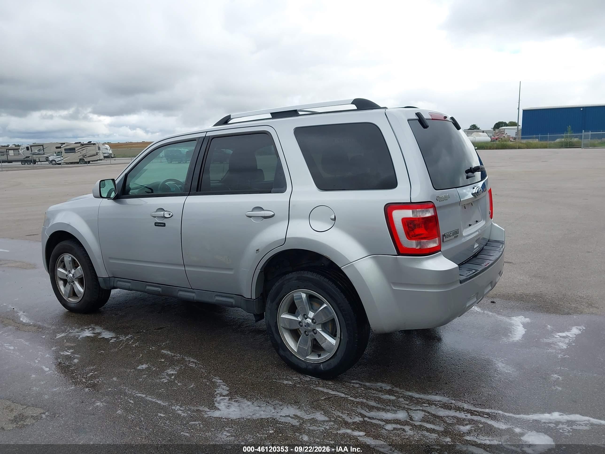 Ford Escape — zdjęcie 14