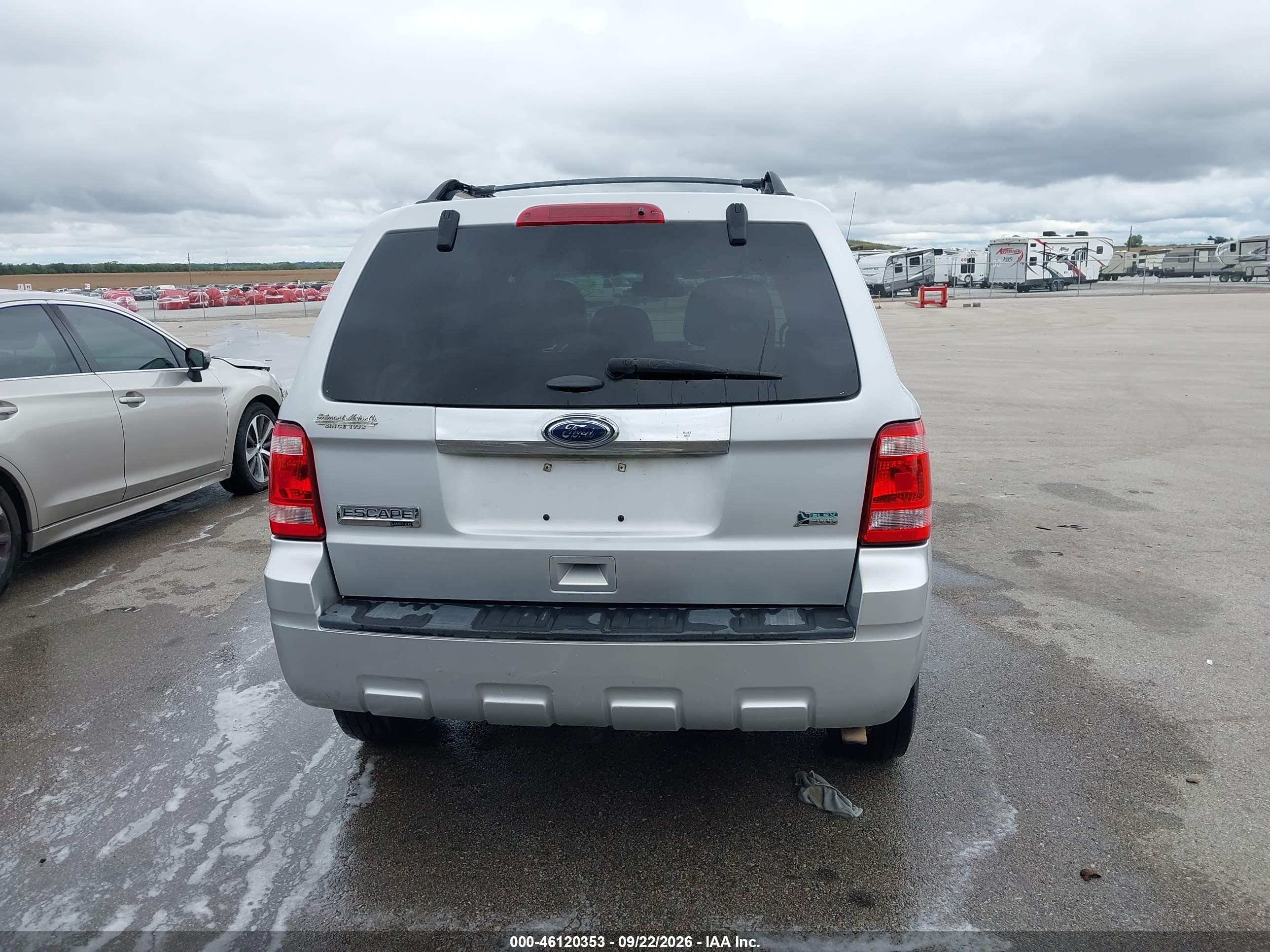 Ford Escape — zdjęcie 16