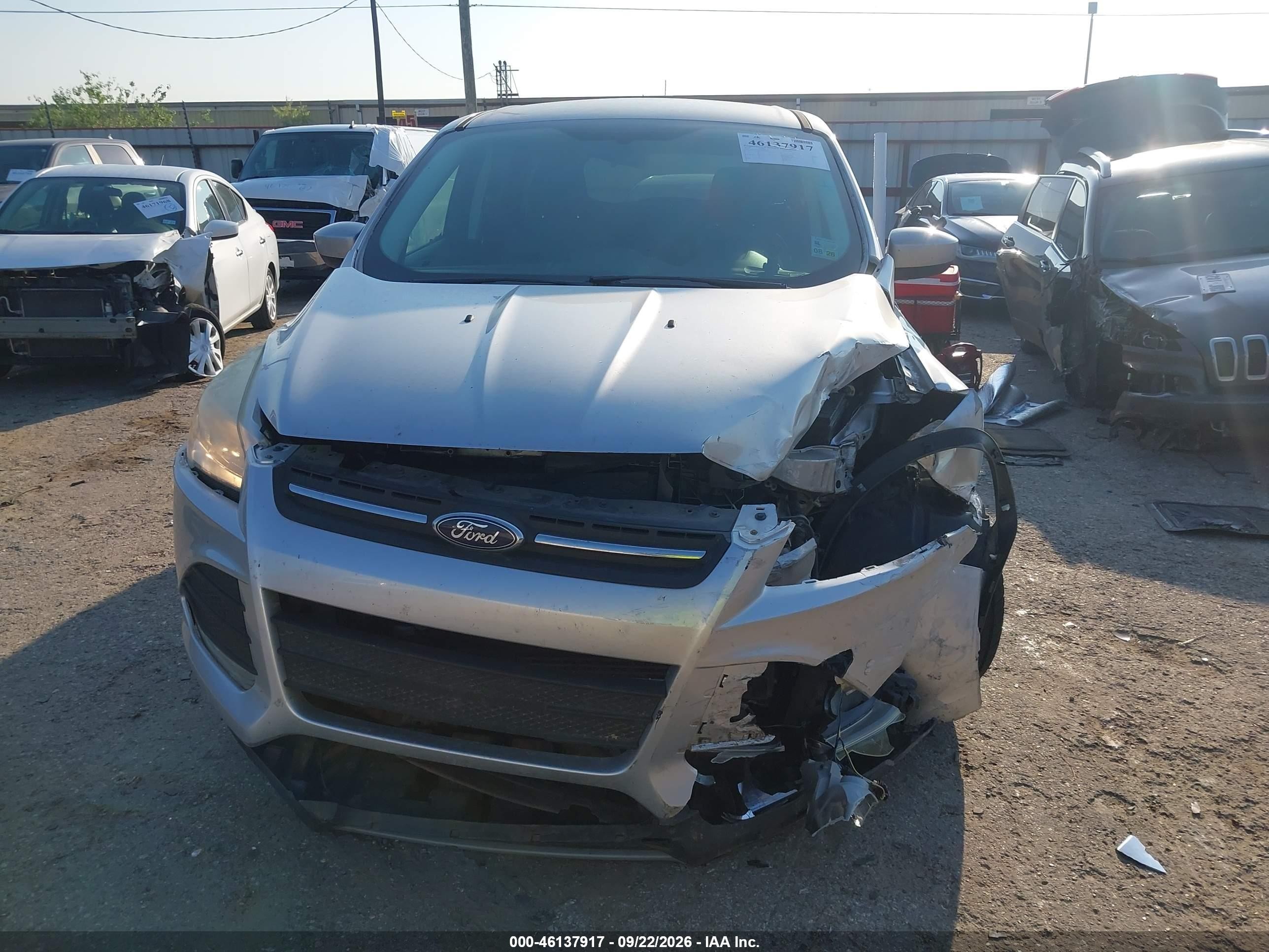 Ford Escape — photo 13