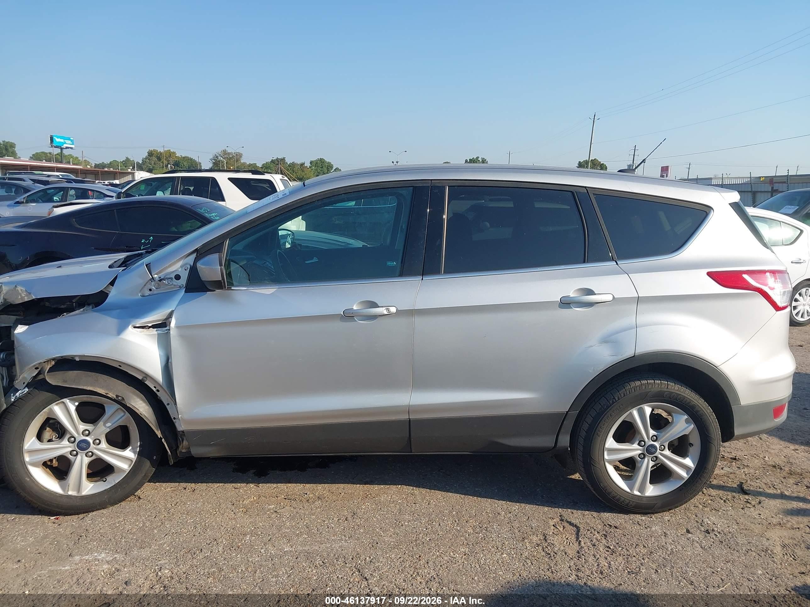 Ford Escape — photo 15
