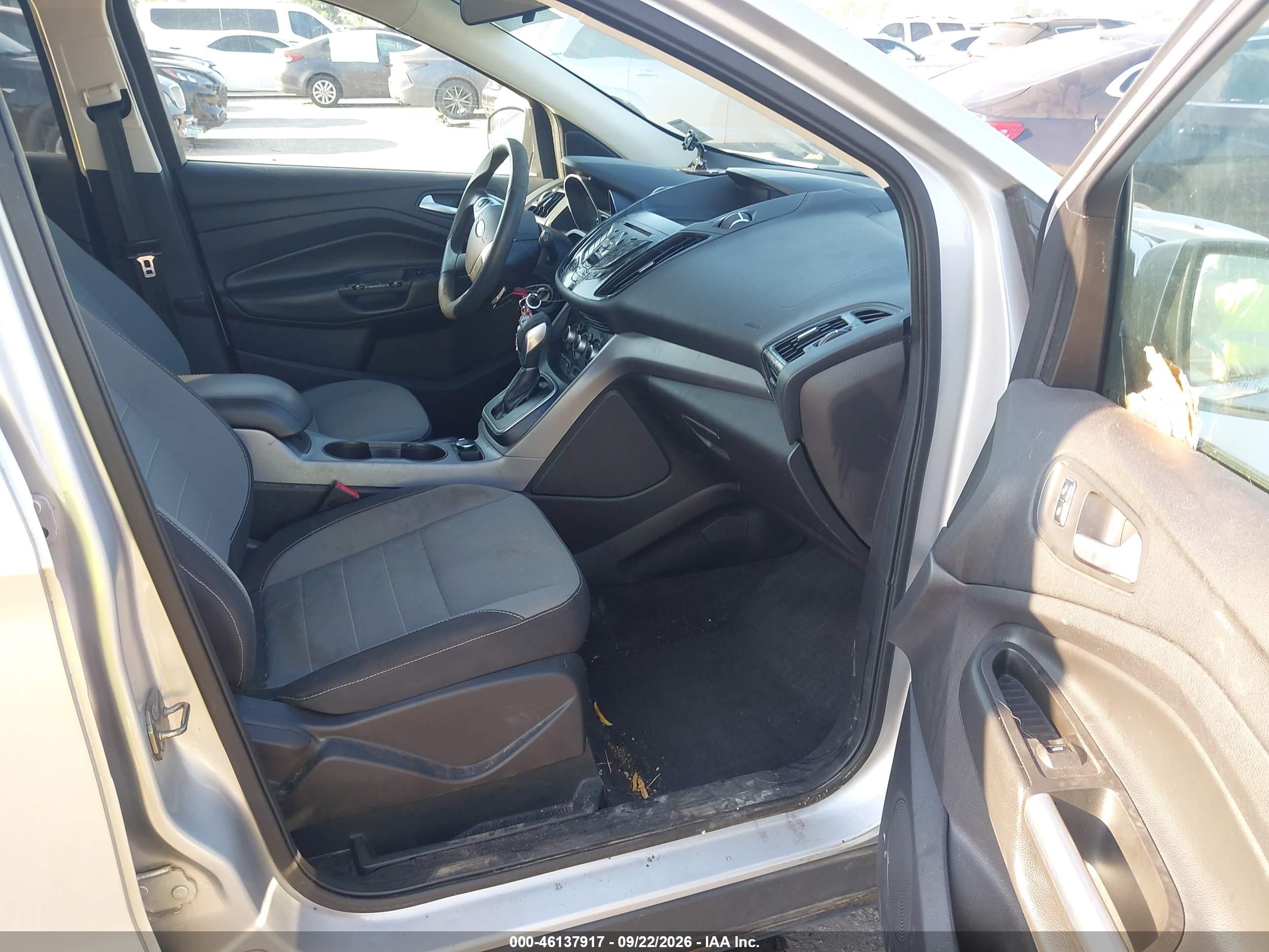 Ford Escape — photo 5
