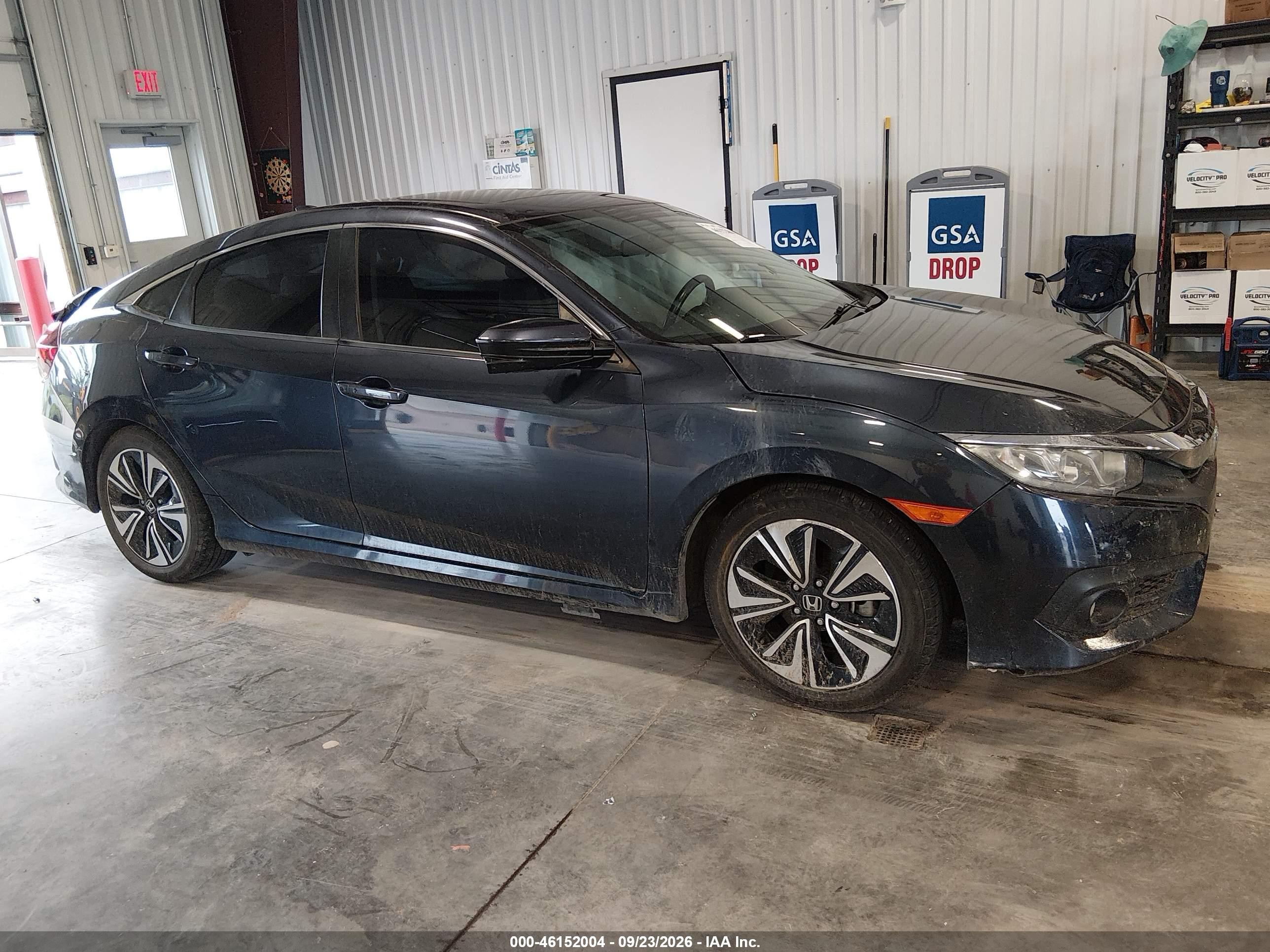 Honda Civic — zdjęcie 14