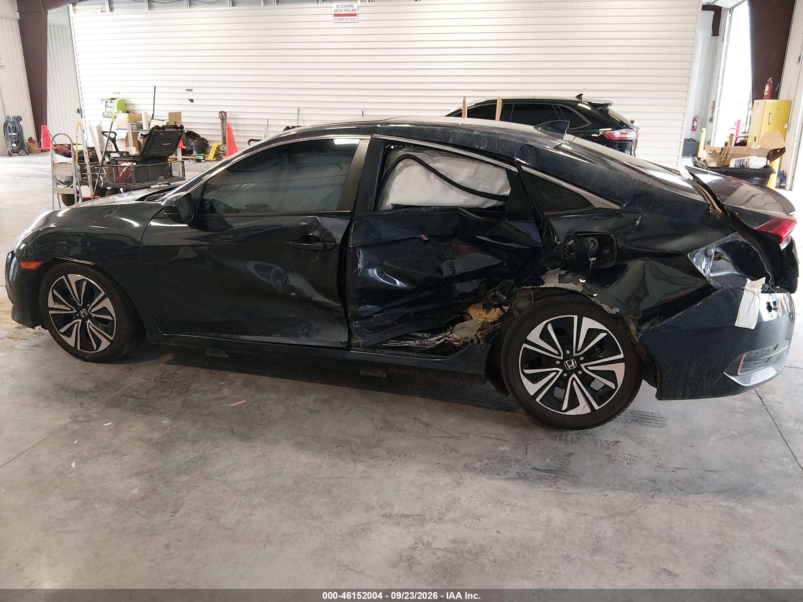 Honda Civic — zdjęcie 15