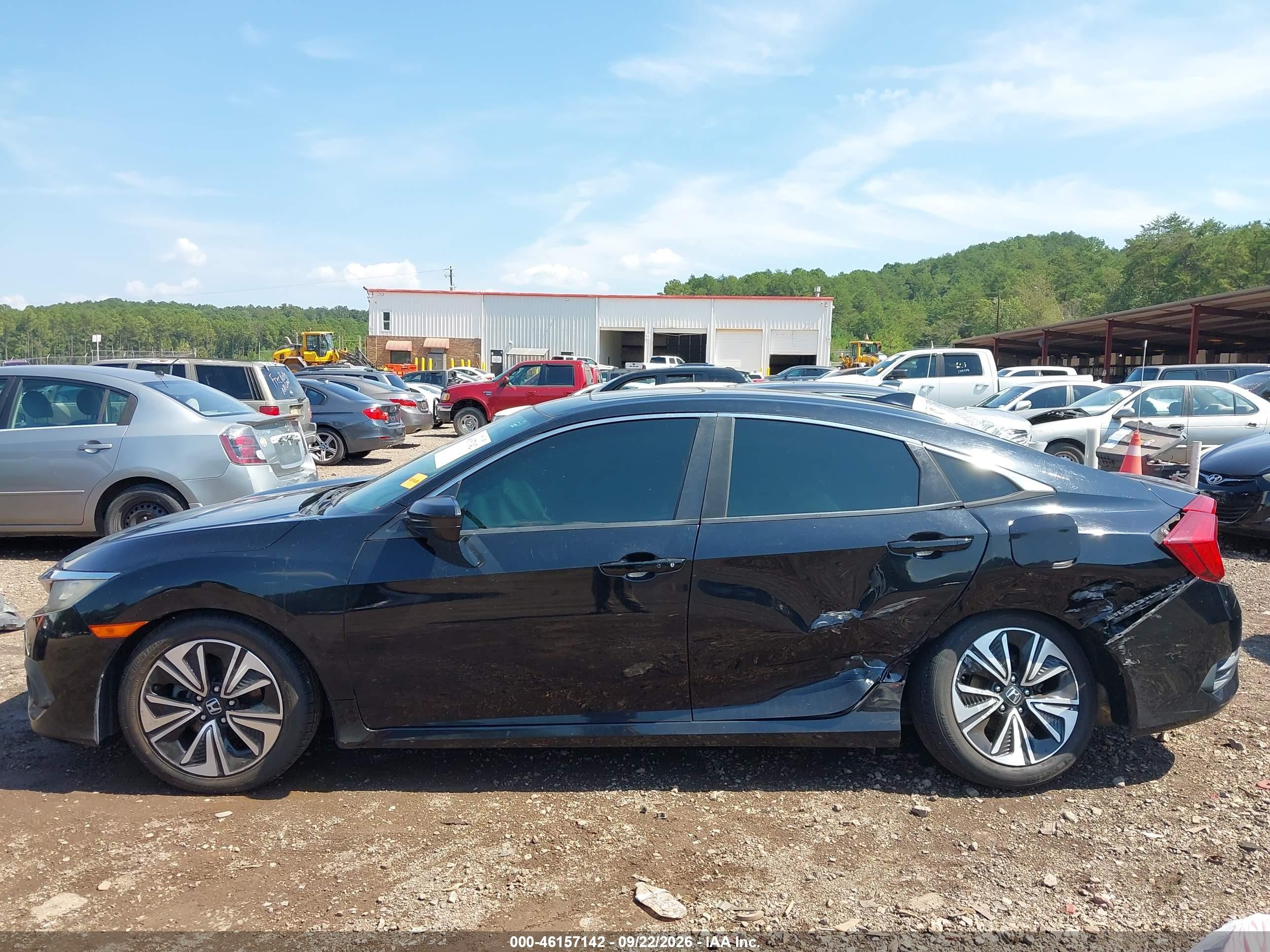 Honda Civic — zdjęcie 14