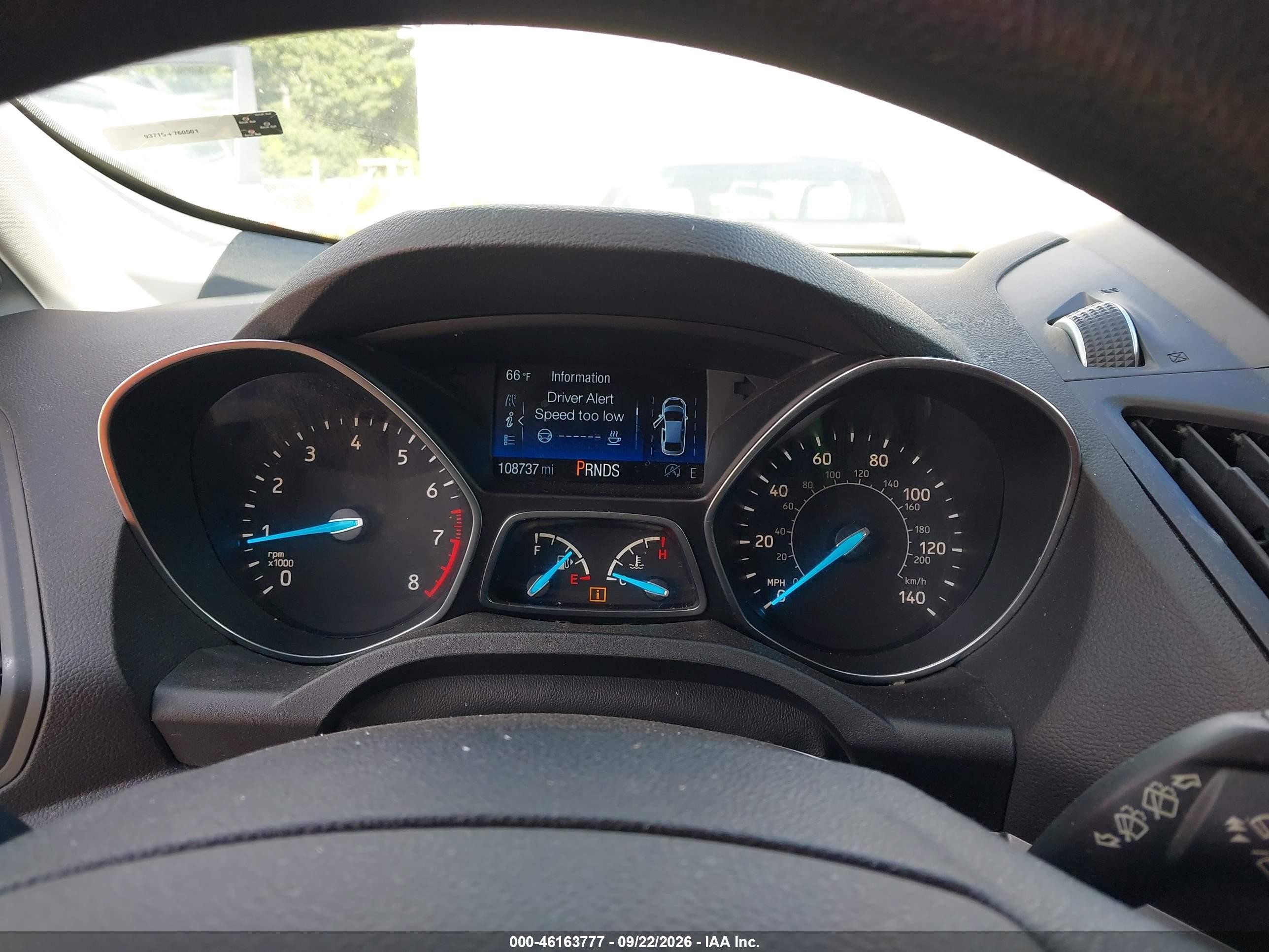 Ford Escape — photo 7
