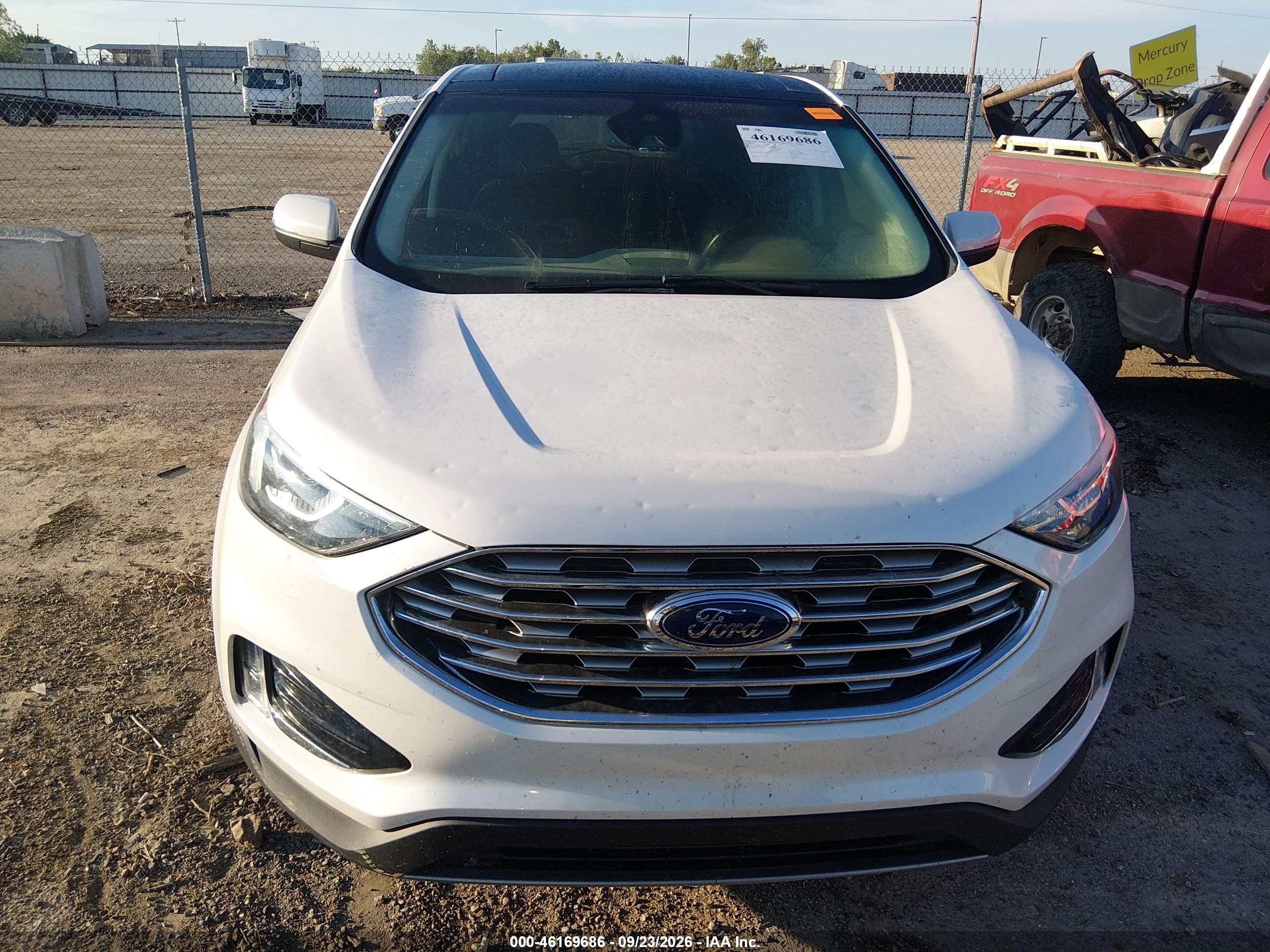 Ford Edge — photo 12