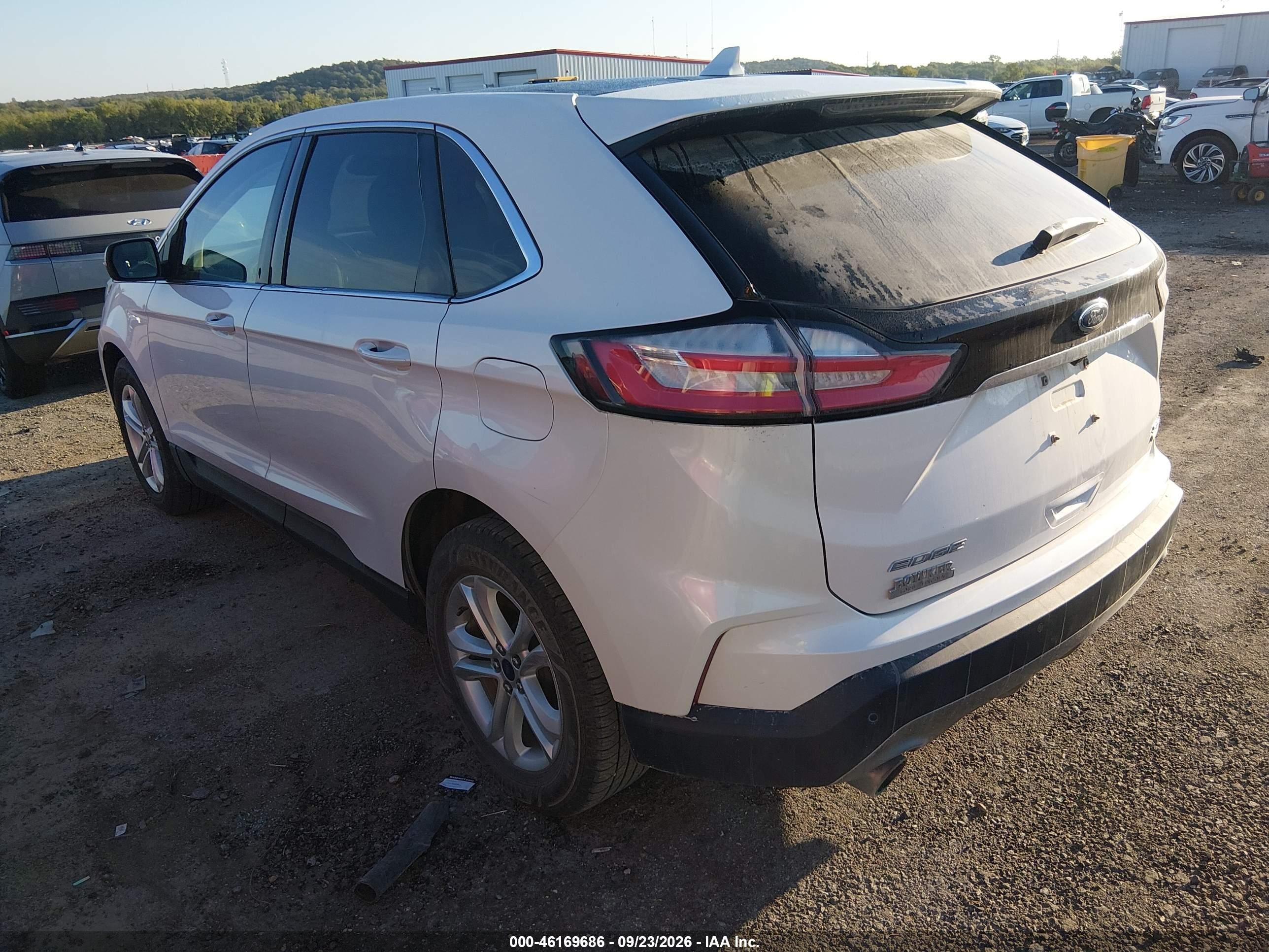 Ford Edge — photo 3