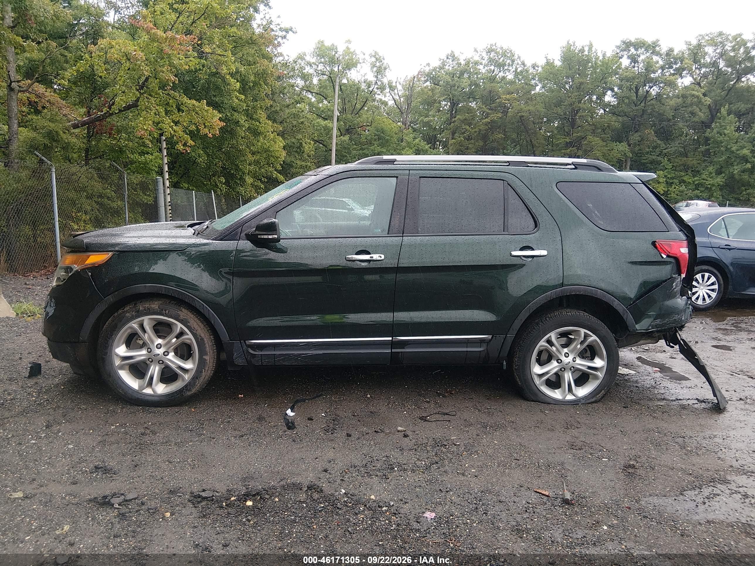 Ford Explorer — zdjęcie 14