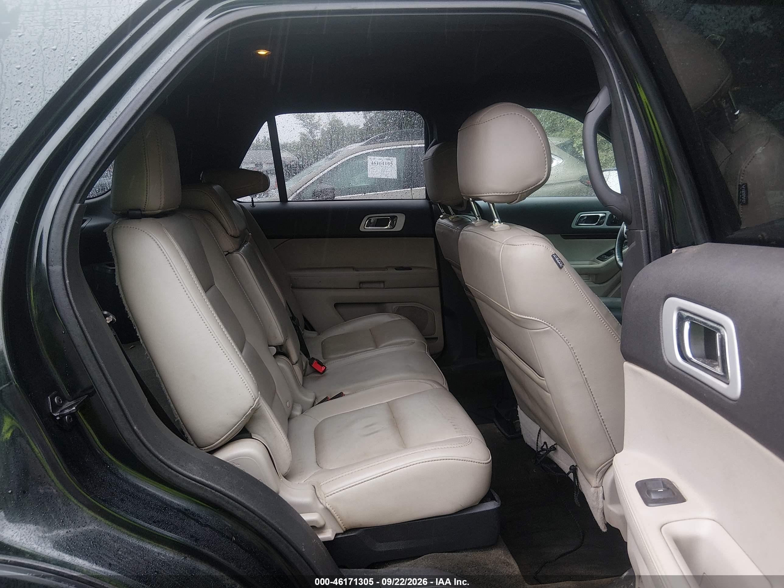 Ford Explorer — zdjęcie 8