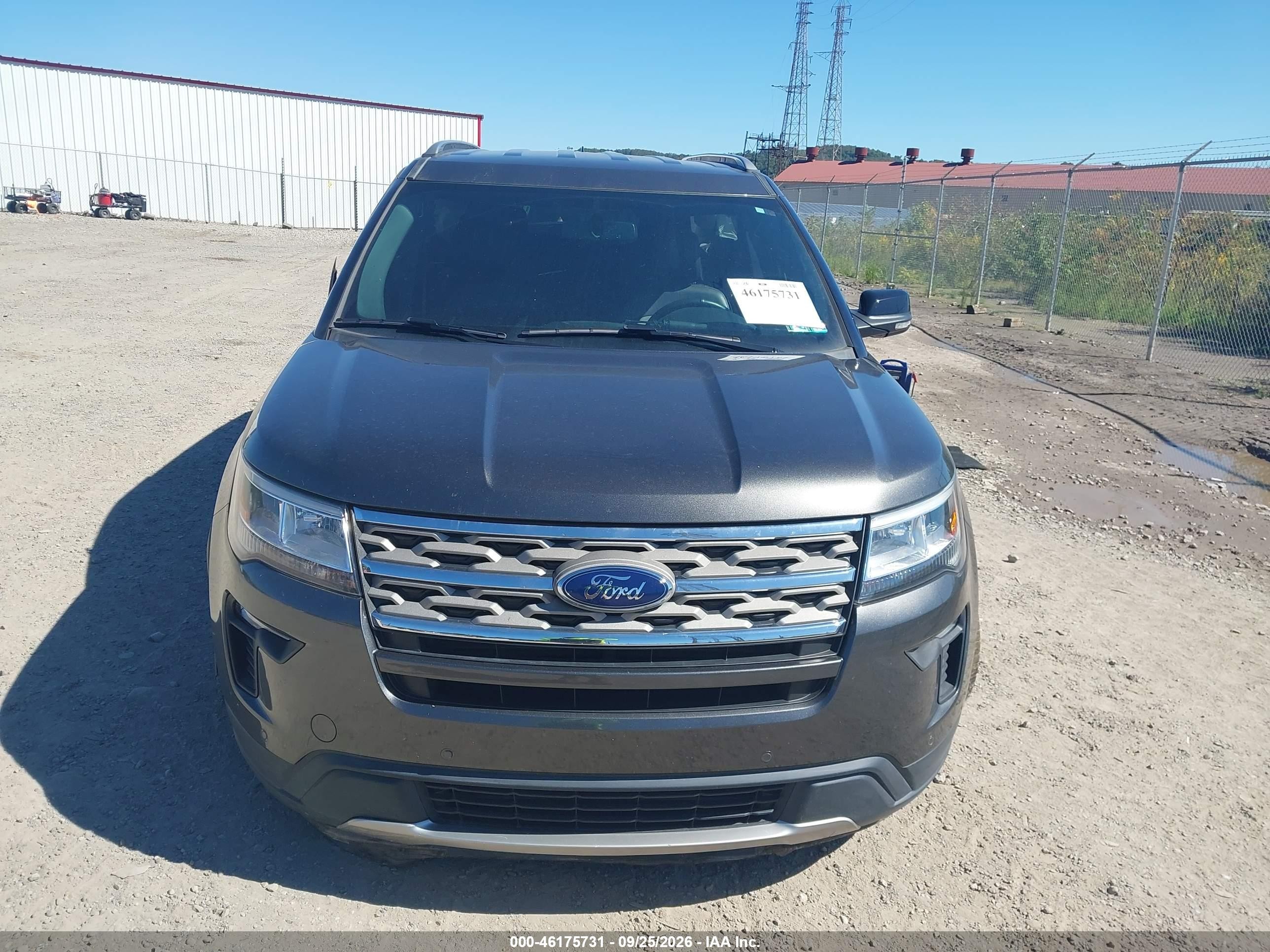 Ford Explorer — zdjęcie 12