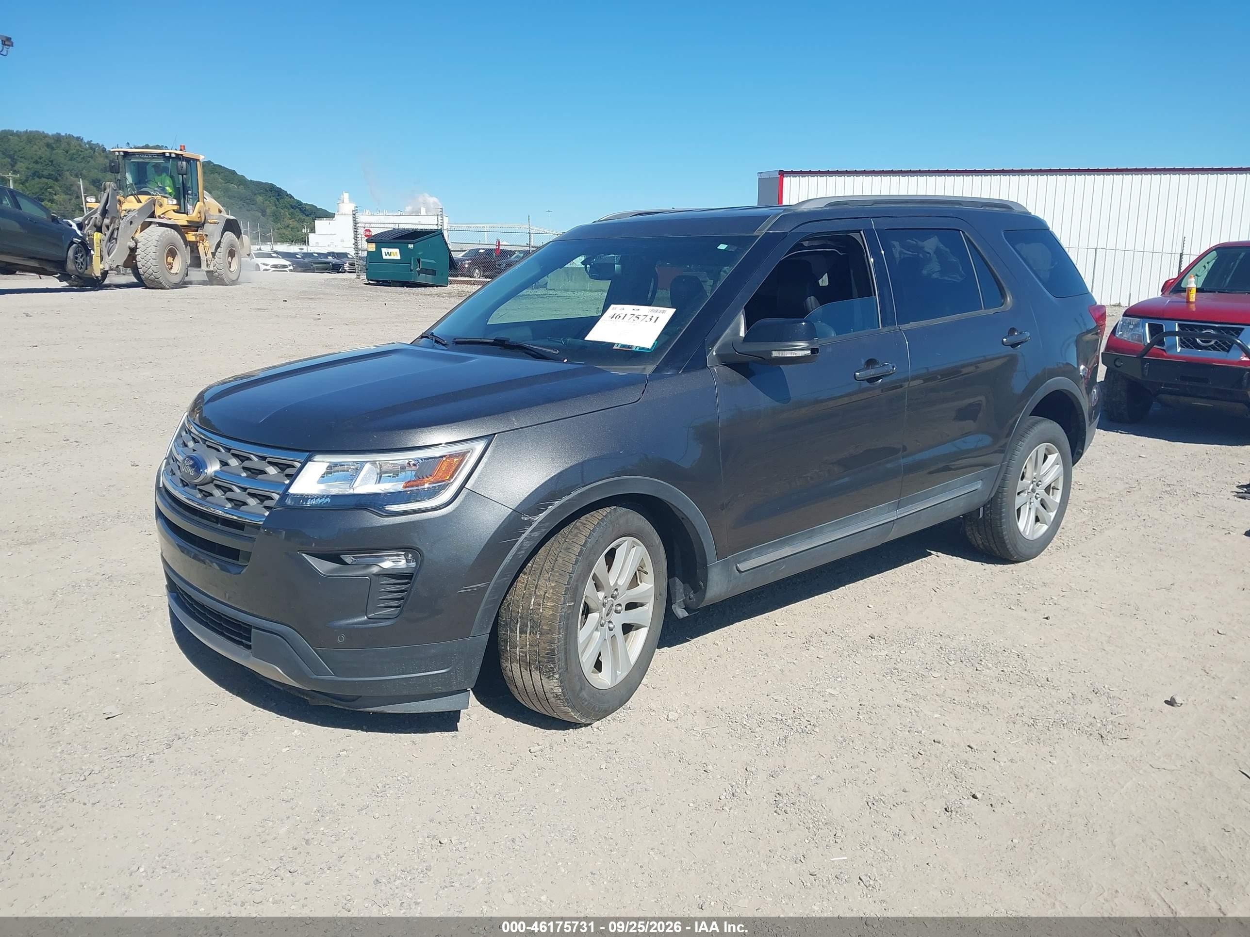 Ford Explorer — zdjęcie 2