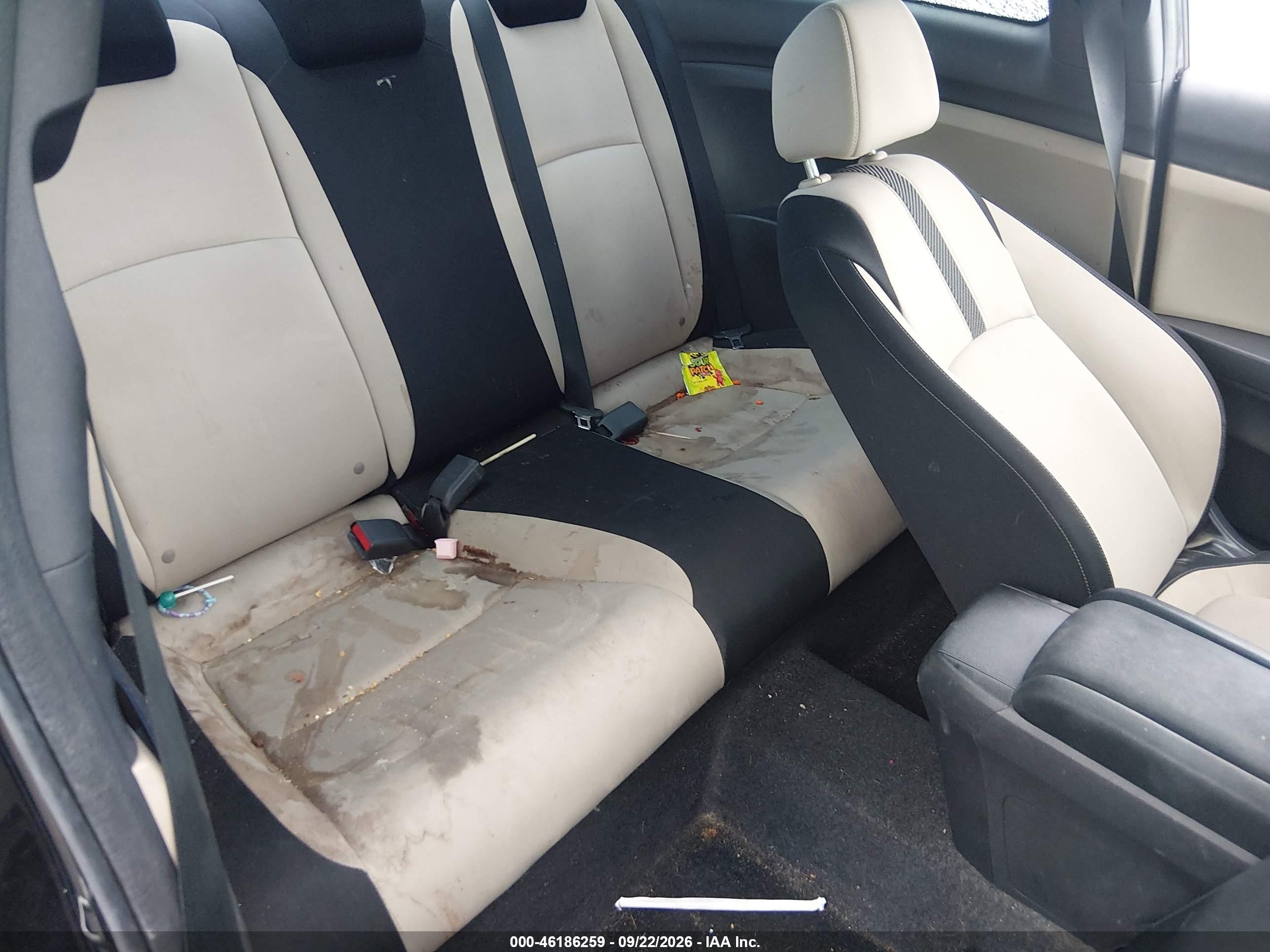 Honda Civic — zdjęcie 8