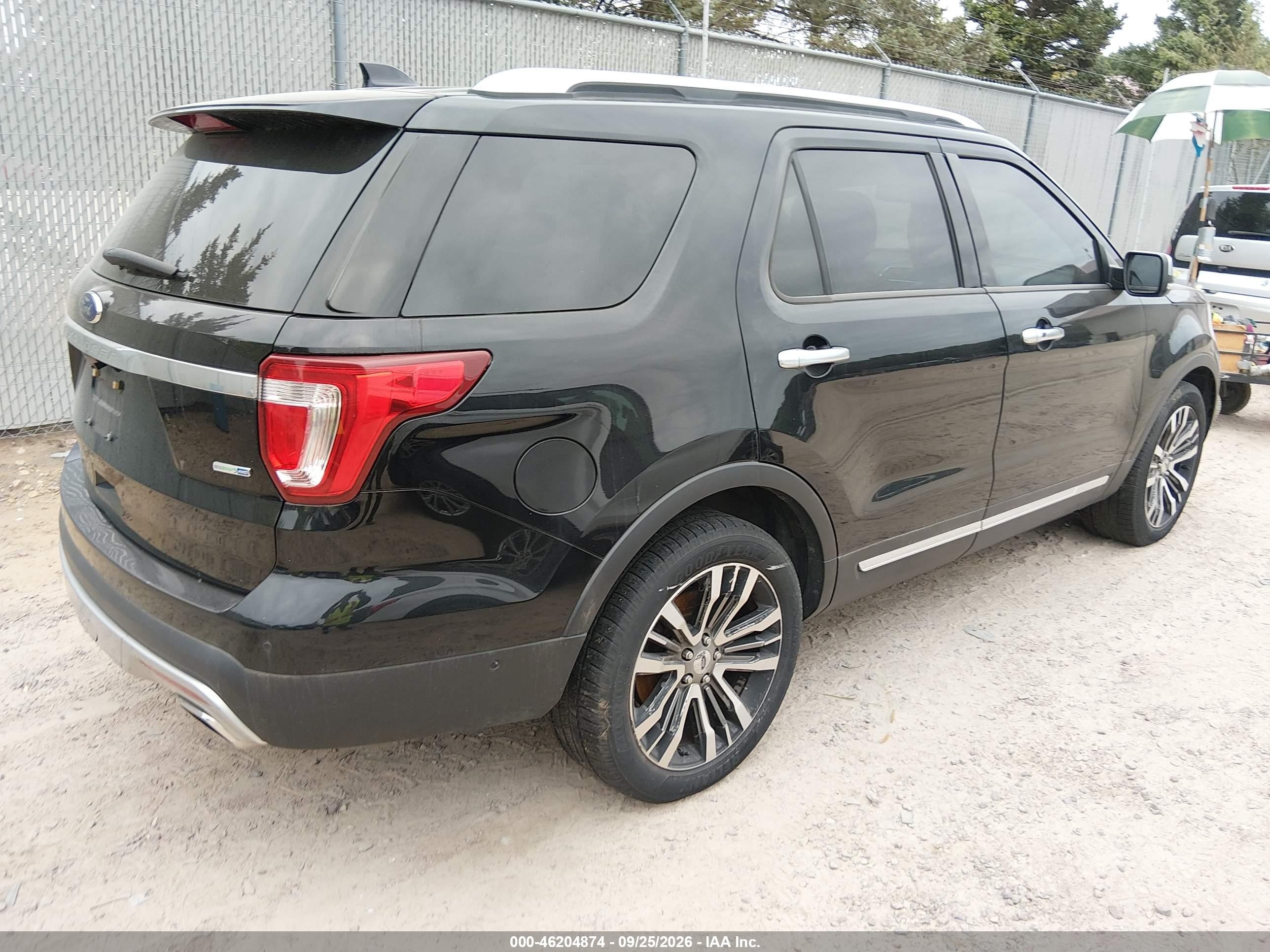 Ford Explorer — zdjęcie 4