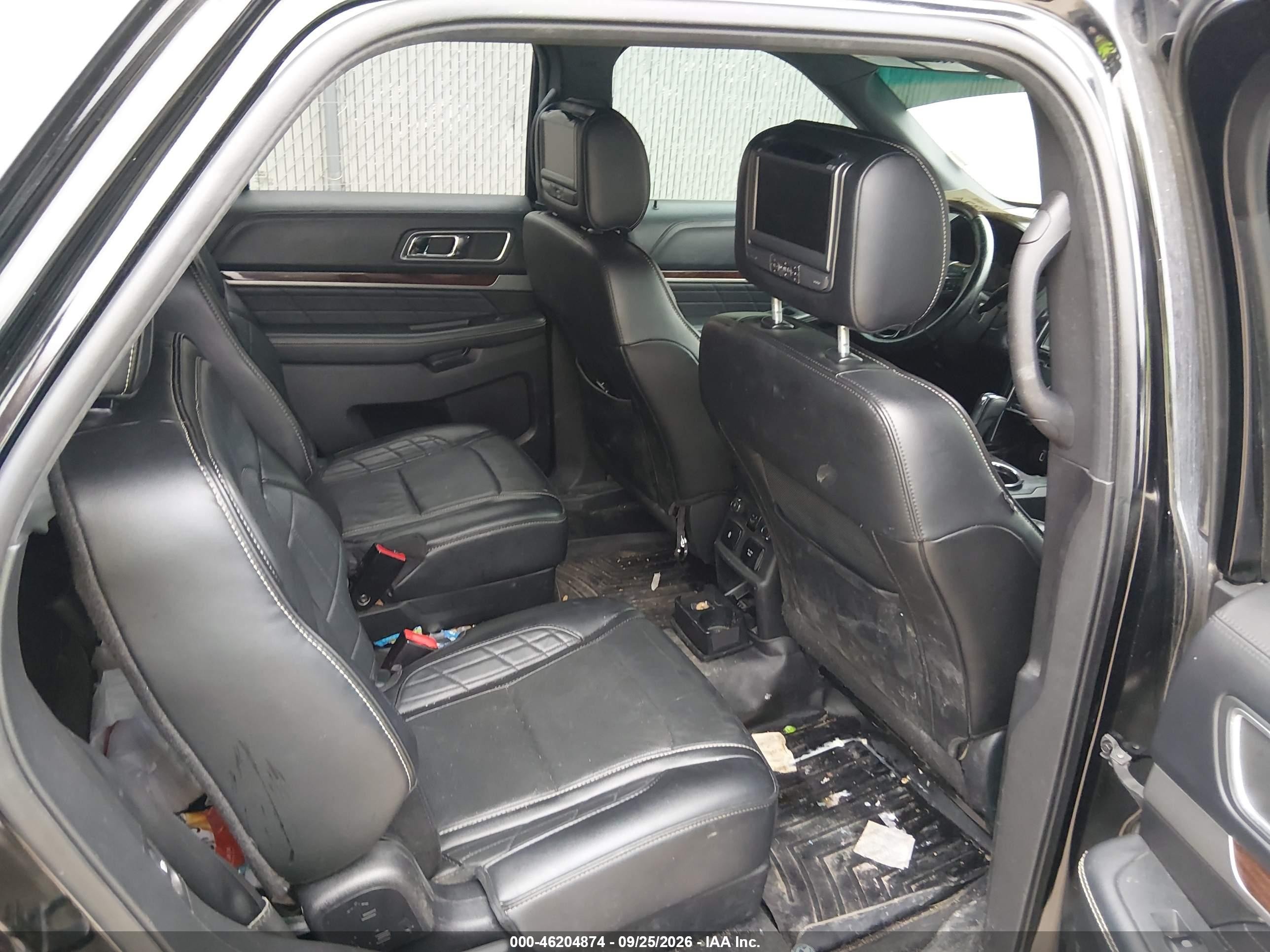 Ford Explorer — zdjęcie 8