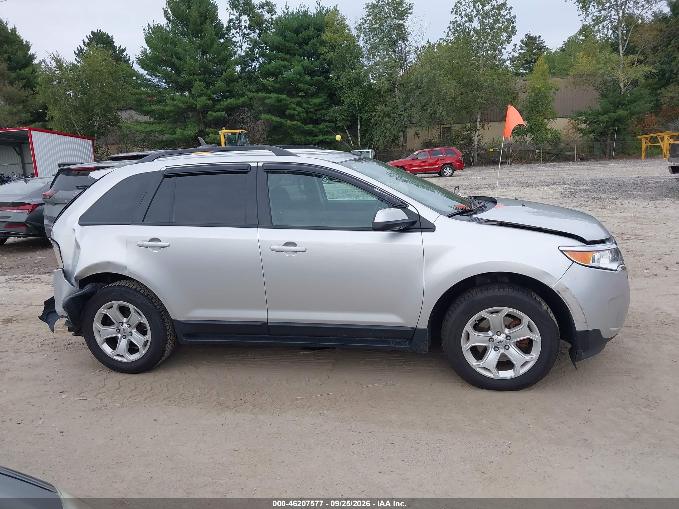 Ford Edge — photo 13