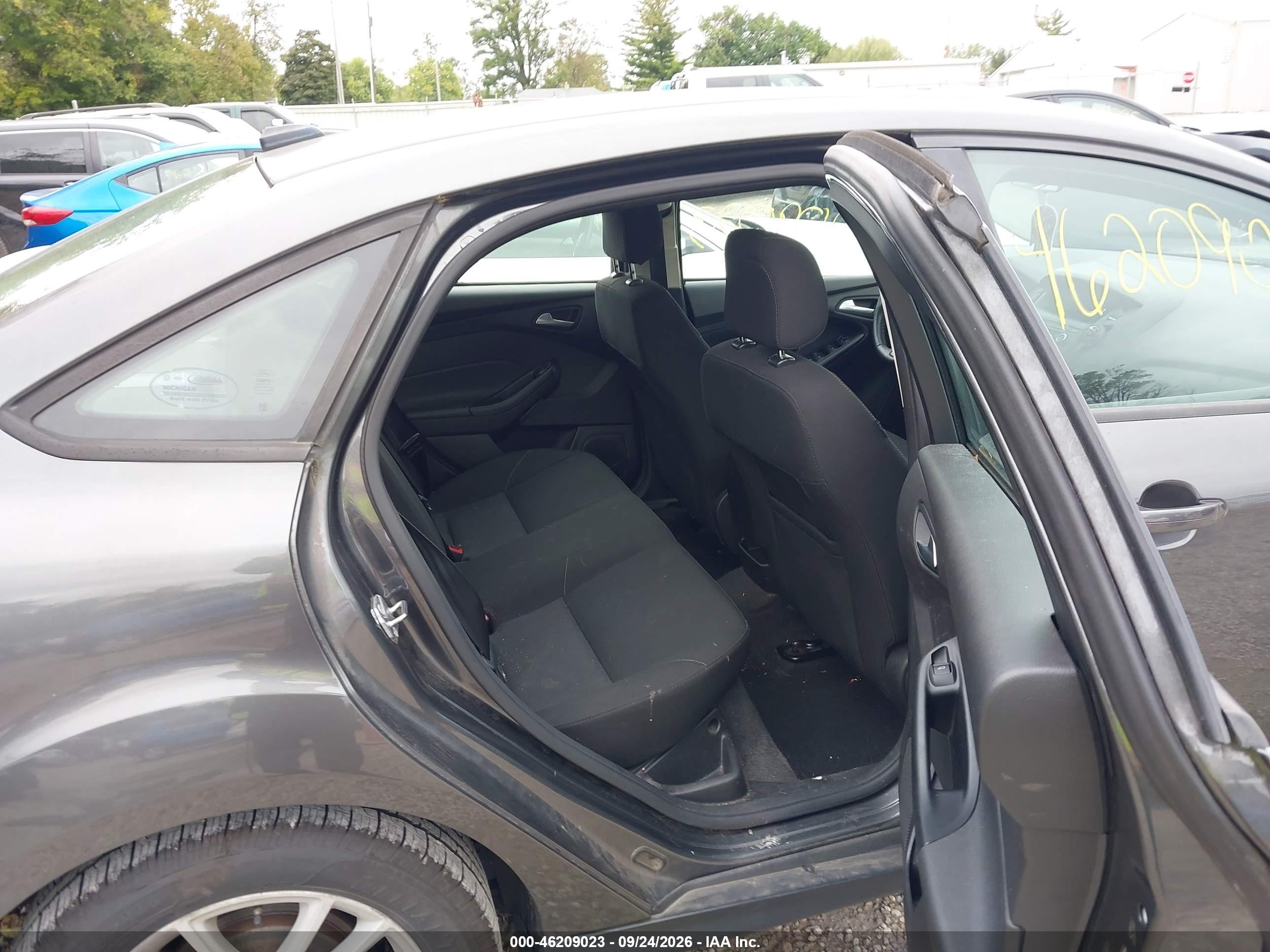 Ford Focus — zdjęcie 8