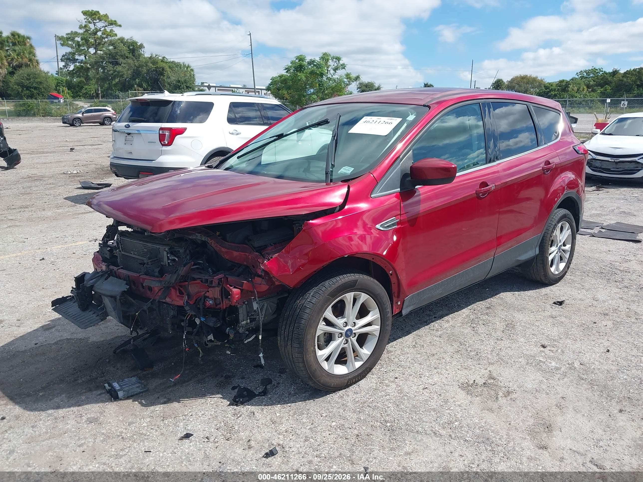 Ford Escape — photo 2