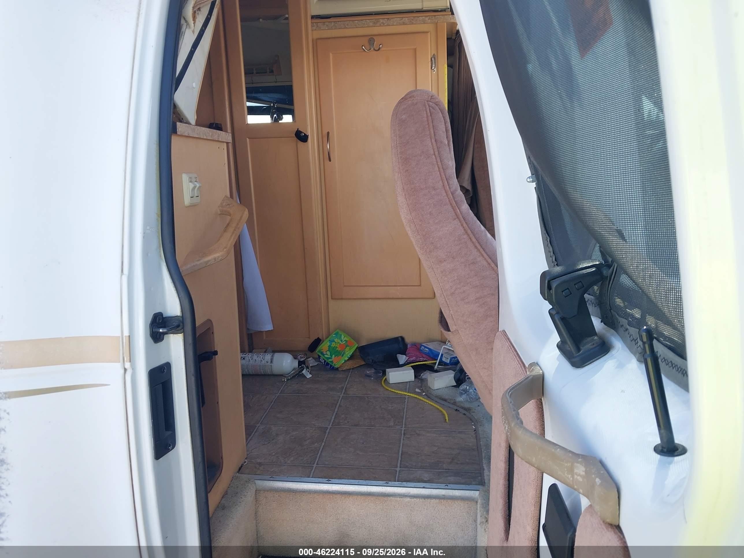 Ford Econoline — zdjęcie 8